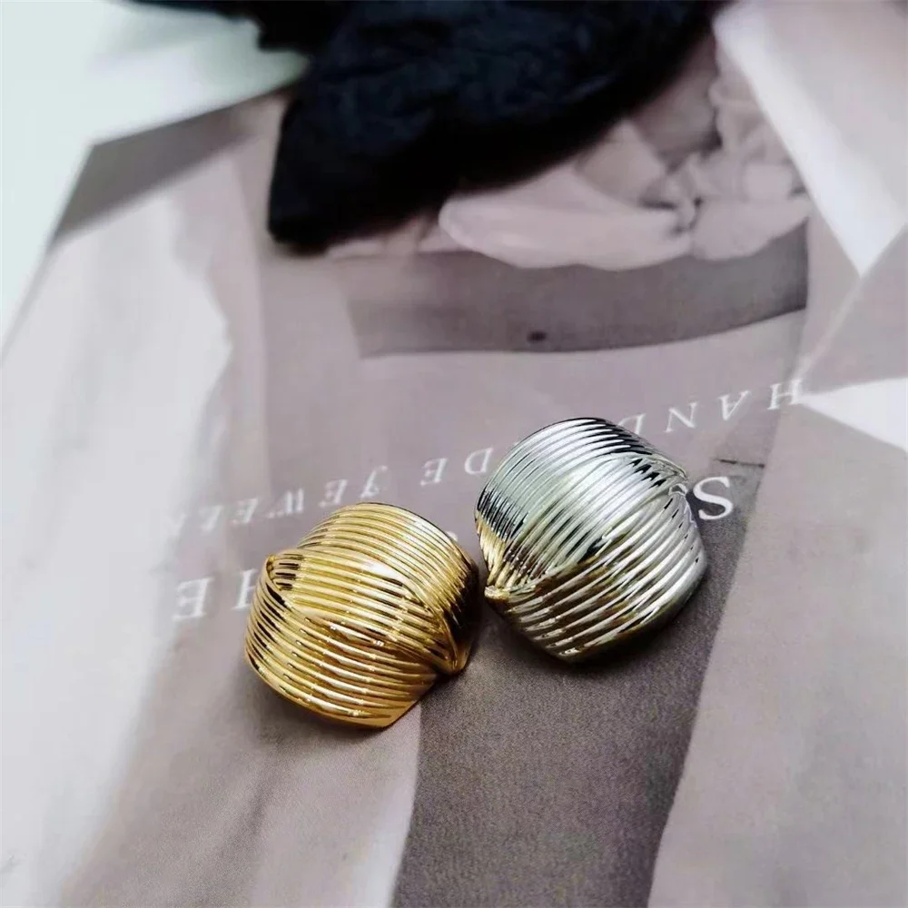 

Chic 10Pcs Minimalist Striped Irregular Metal Buttons Pack - 18/23mm, Gold/Silver - Stylish Coat Suit Jacket Sewing Decorations