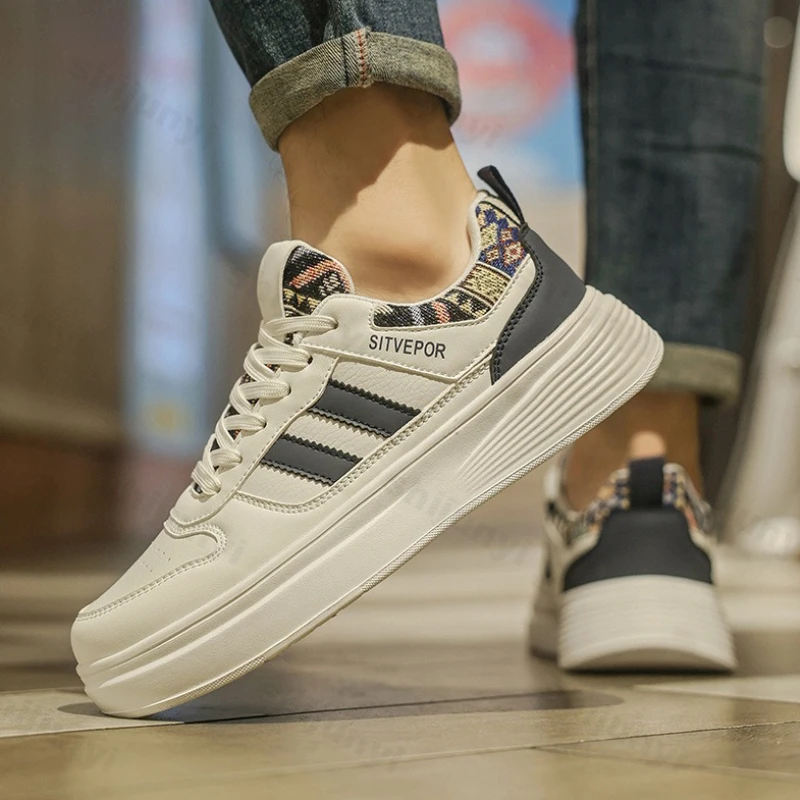 รองเท้าผ้าใบผู้ชาย รุ่นปี 2025 ใหม่ล่าสุด สำหรับฤดูใบไม้ผลิและฤดูใบไม้ร่วง เพิ่มความสูง ผูกเชือกแบบไขว้ สไตล์ลำลอง ใส่เดินเล่นนอกบ้าน กันลื่น สวมใส่สบาย รองเท้าพื้นหนา