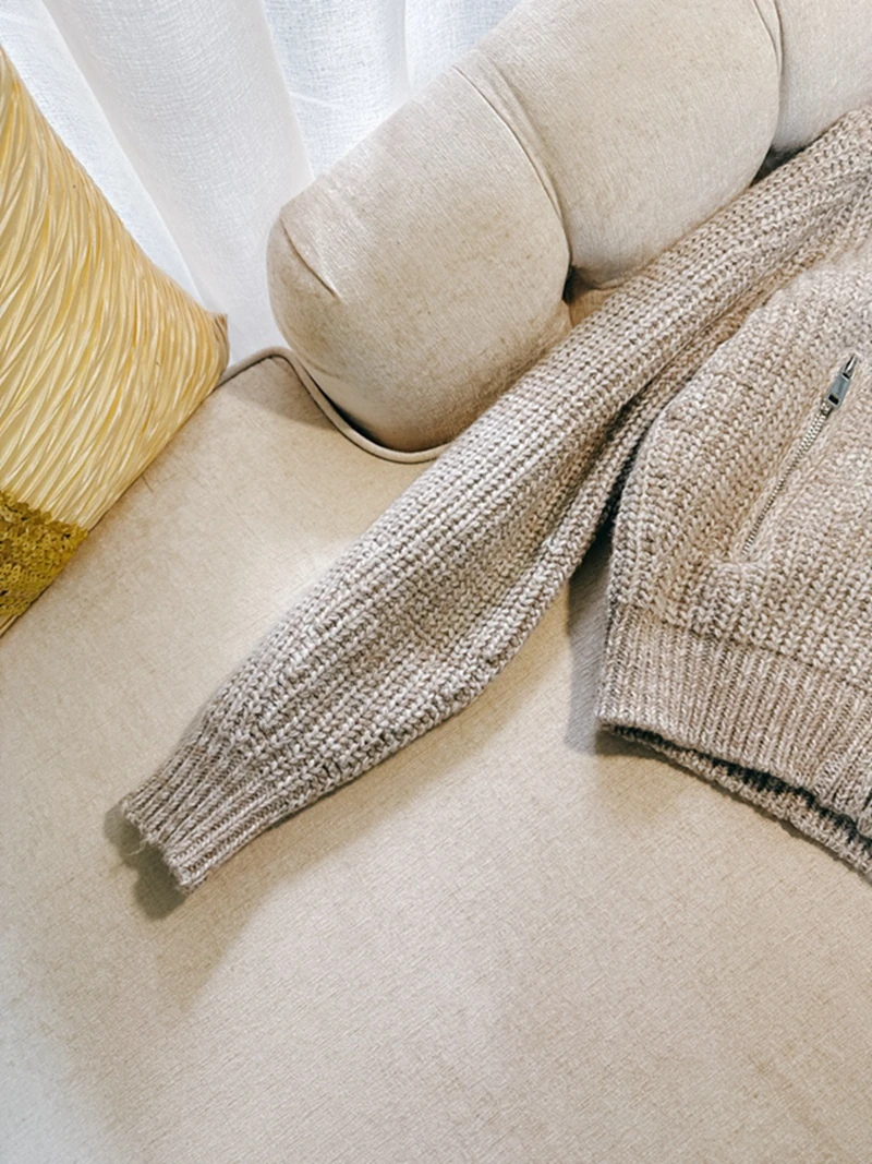 سترة صوفية محبوكة ناعمة بياقة عالية على الطراز الكوري فضفاضة وأنيقة للنساء