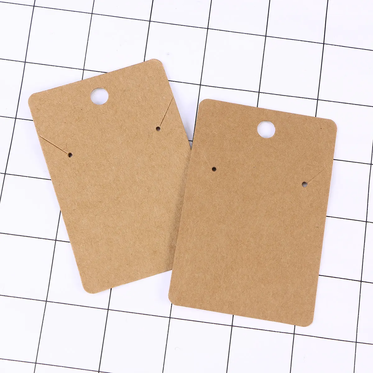 200Pcs Kraft Paper Jewelry Display Cards Earring Necklace Holder Thick Eco-Friendly Brown Cardstock Pre-Punched for Handmade