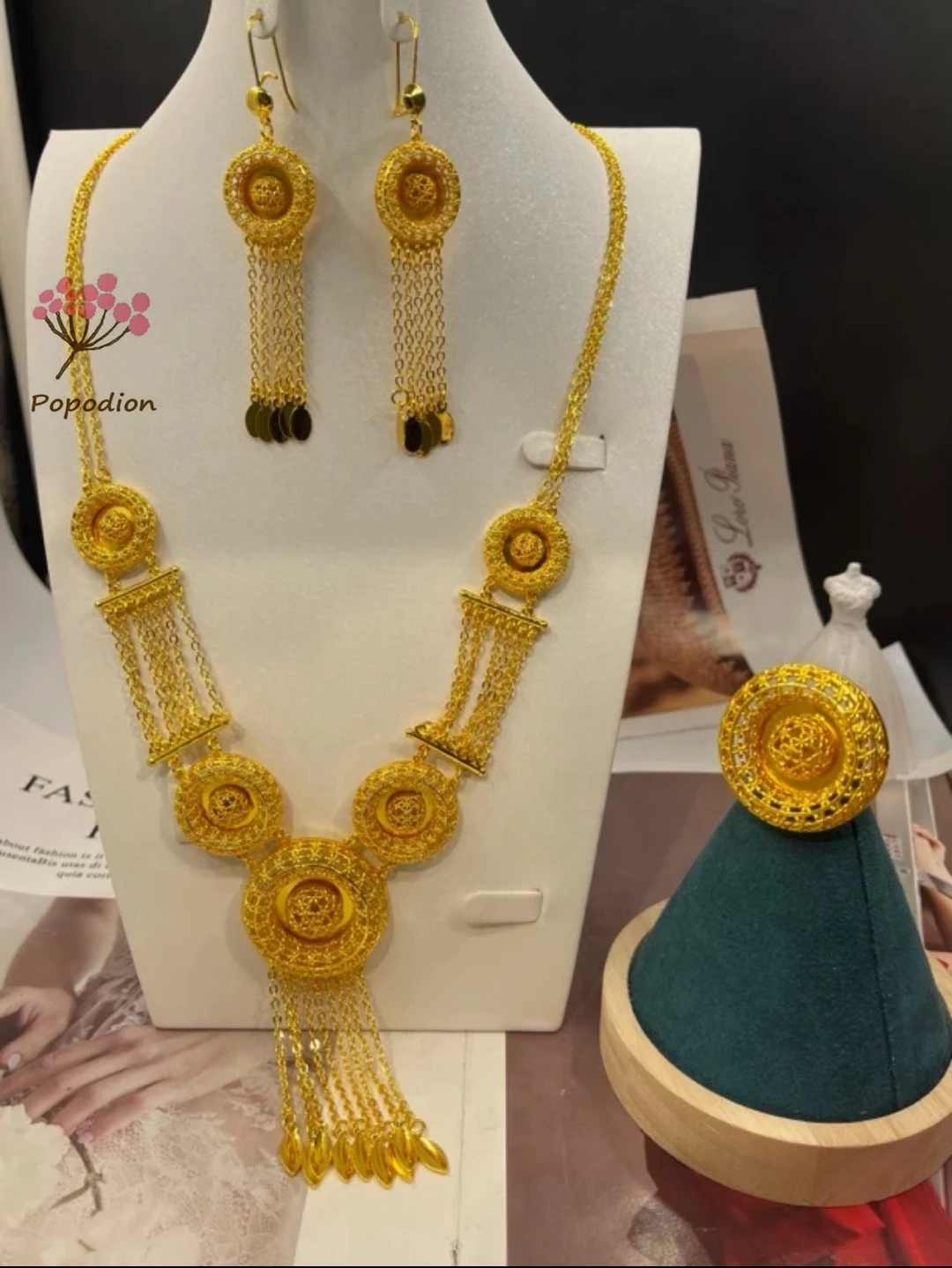 

Dubai New 24K Gold Plated Necklace, Earrings, Rings as Gifts for Women's Friends, Wedding Party Jewelry Set DD10612