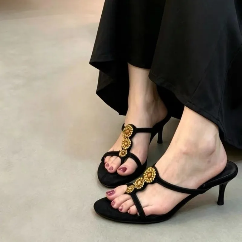 Summer 2026 New Outdoor Wear Middle-aged Vintage Thin Heel Pointed Toe High Heels Women's Open-Toe Woven Cross Band Sandals