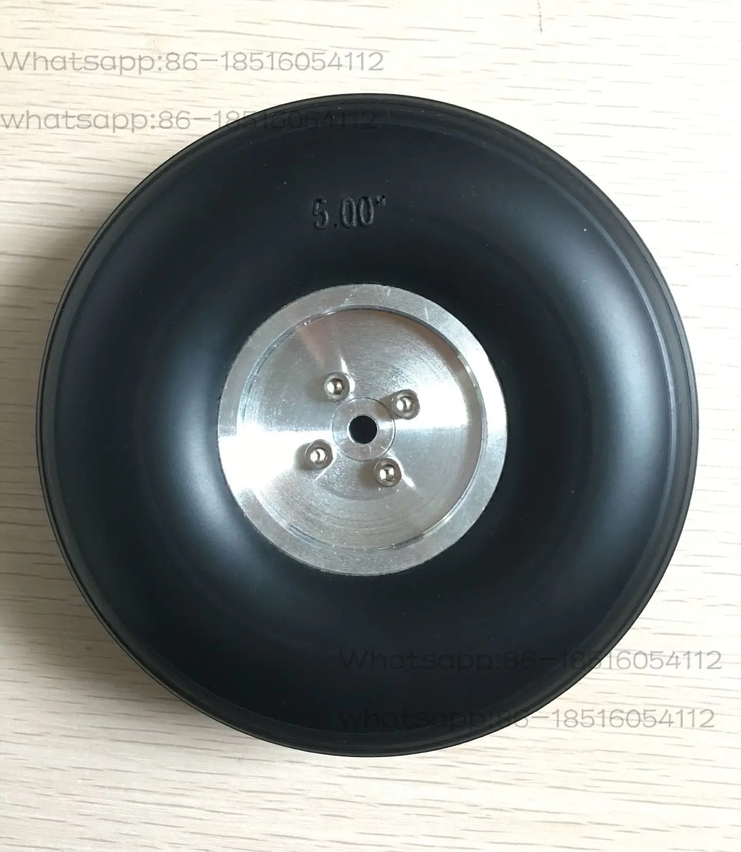 

Модель самолета H46 мм 5-дюймовые полиуретановые колеса с колесами с ЧПУ 5 мм