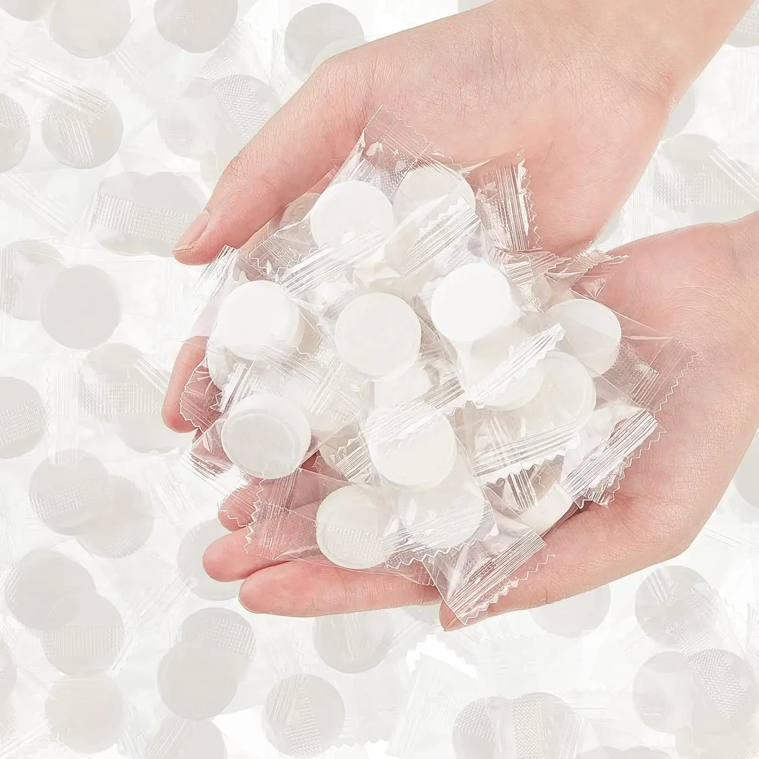 100 PCS Compressed Towel Disposable Coin Tissue Travel Portable Mini Compressed Towel  For Outdoor Travel BBQ Outdoor Camping