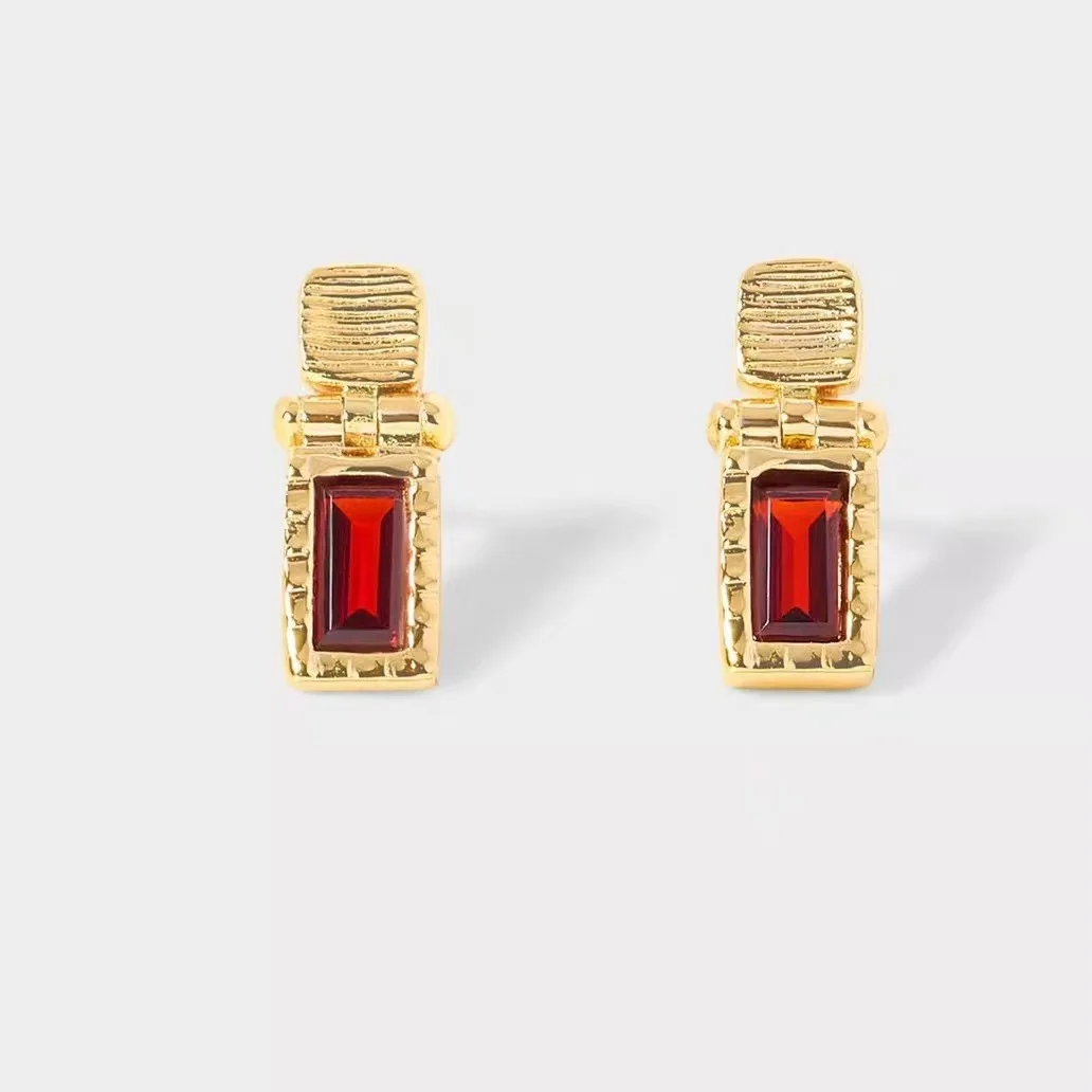 

Jenny&Dave S925 Silver Needle Ultra Sparkling Micro Inlaid Zircon Red Square Earrings Jewelry Earrings Women Earrings Ear Cuffs