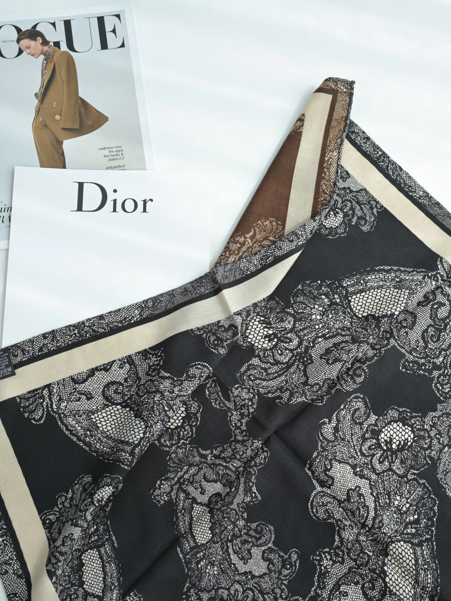 elegante-bufanda-de-seda-con-estampado-de-encaje-de-doble-cara-chal-pequeno-de-cachemira-para-mujer-moda-otono-invierno-mu