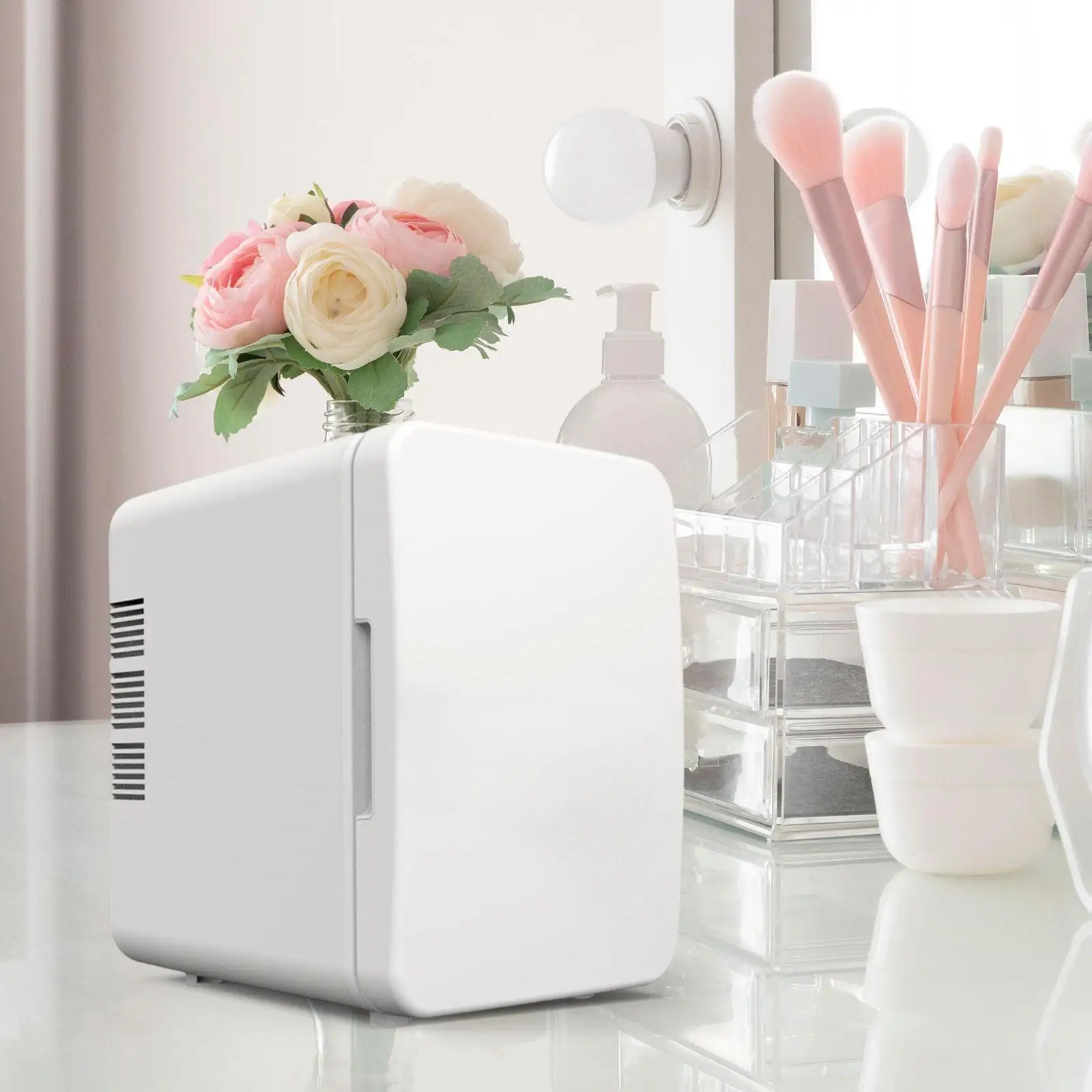 Mini nevera de una sola Puerta, refrigerador de bebidas multiusos para escritorio, dormitorio de vehículos