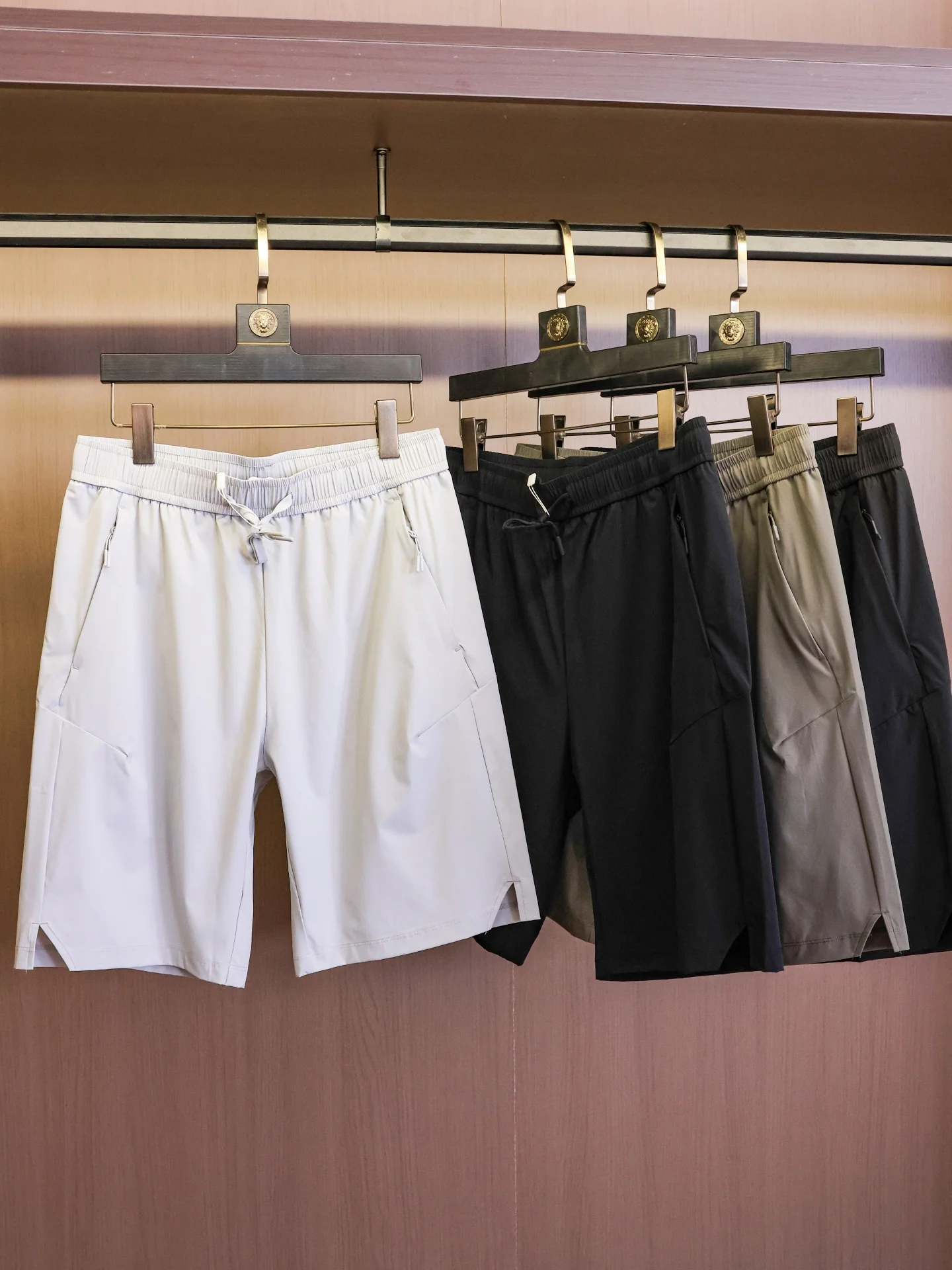

Three-Proof Tech Lightweight Breathable Ice-Cooling Quick-Dry Outdoor Sports Men's Casual Pants Five-Quarter Shorts E109
