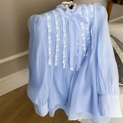 Pull à col montant pour femme, chemise épissée avec nœud boutonné, dentelle vintage, polyvalent, manches longues, nouveau design de mode, printemps