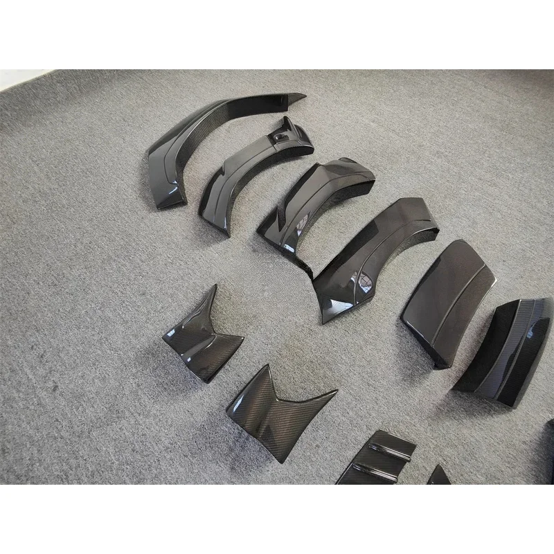 

High Quality 1016 Style Carbon Fiber Wide-body Wheel Eyebrows Front Rear Fenders URUS S Bodykit