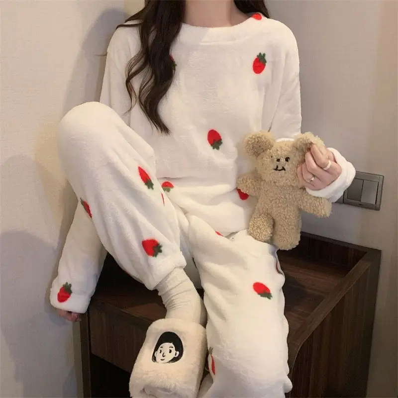 

Strawberry Sleepwear Women Pajama Sets Winter Piiama Warm Pants Sets for Women 2 Pieces Night Wears Fleece Korean Home Suit New