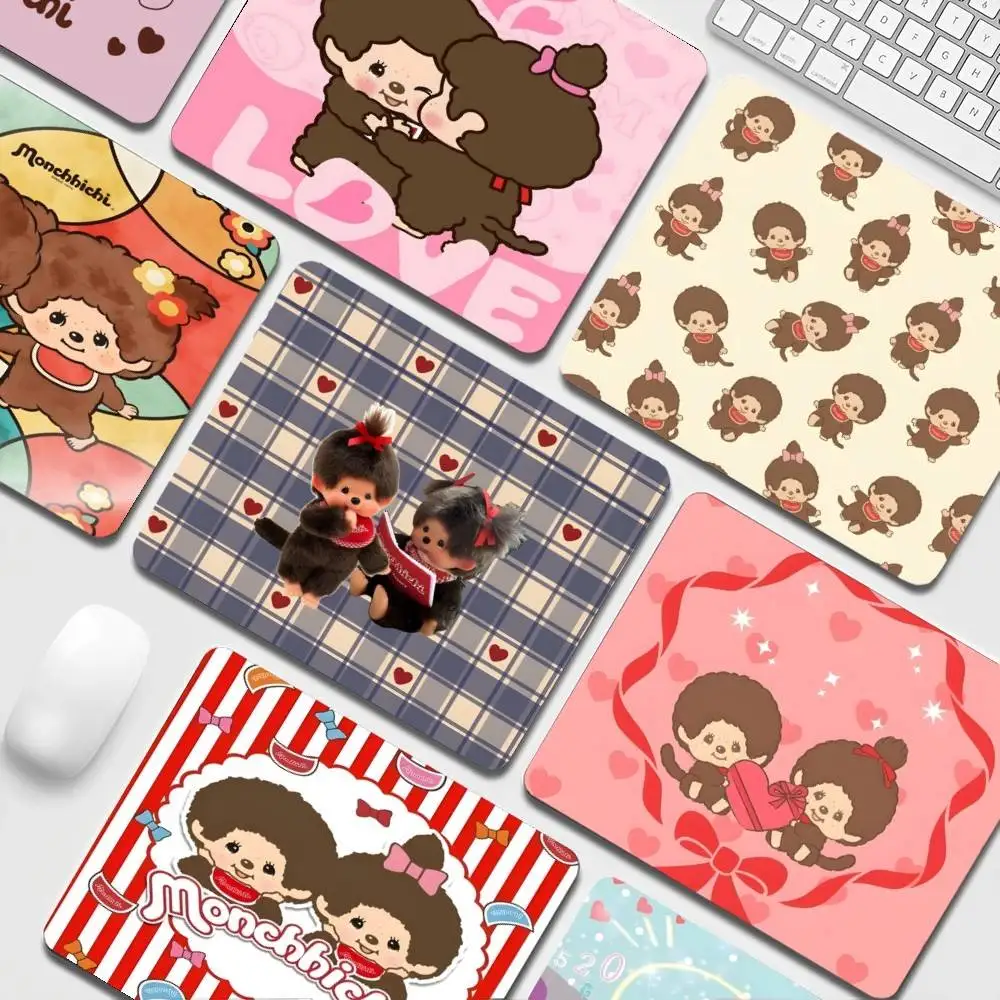 Tapete de teclado de anime dos desenhos animados M-M-Monchhichis Tapete de mesa para estudantes Gabinete PC Gamer Tapete para mouse de mesa