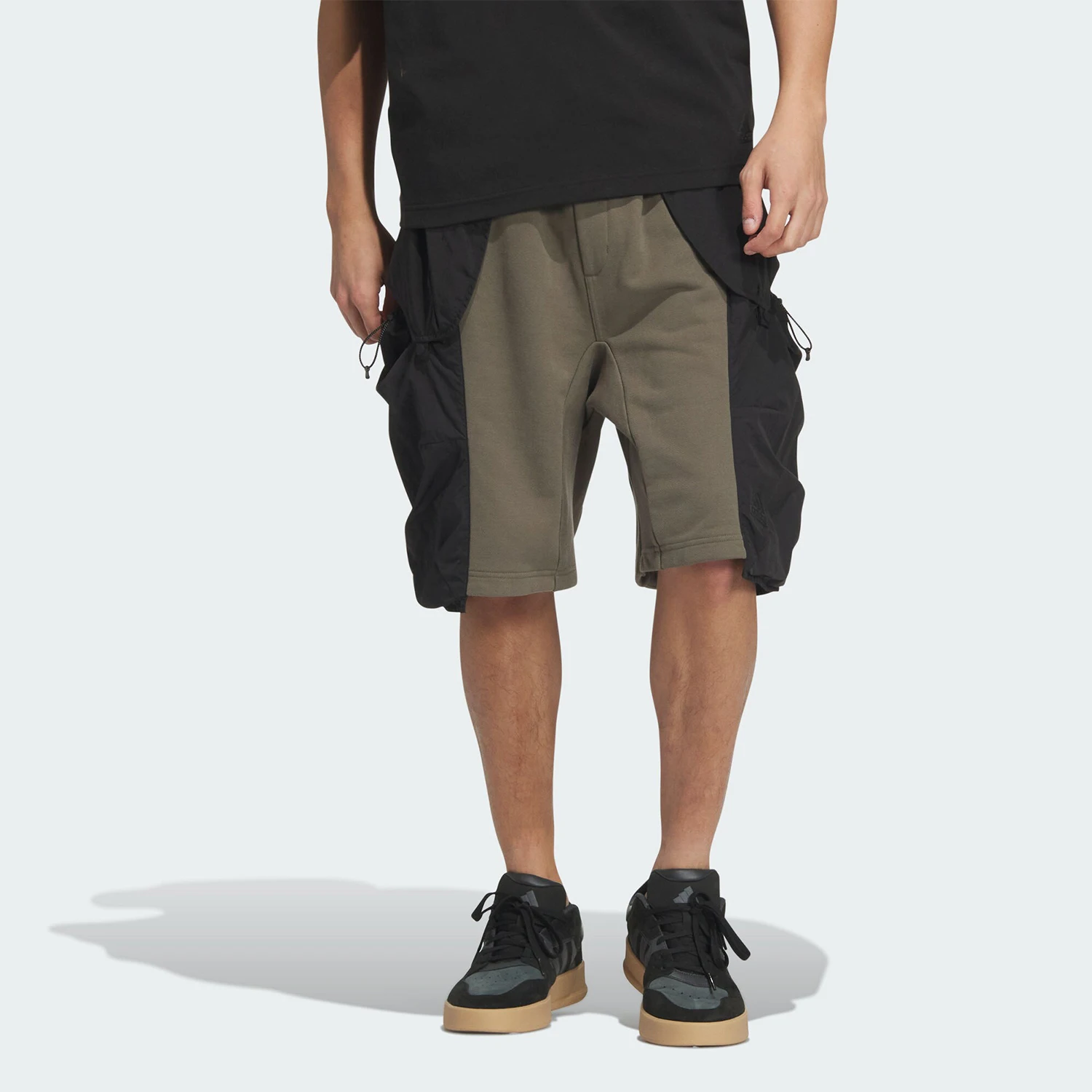 

Adidas genuine New Men's Cargo Woven Breathable Shorts JI9893