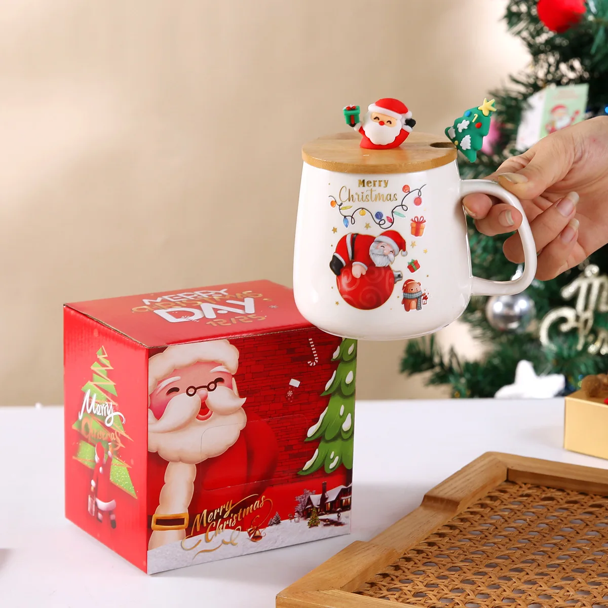 

Новинка 2024 года, креативная керамическая кофейная чашка с крышкой и ложкой, праздничный дизайн рождественской елки, высококачественный подарок на праздники