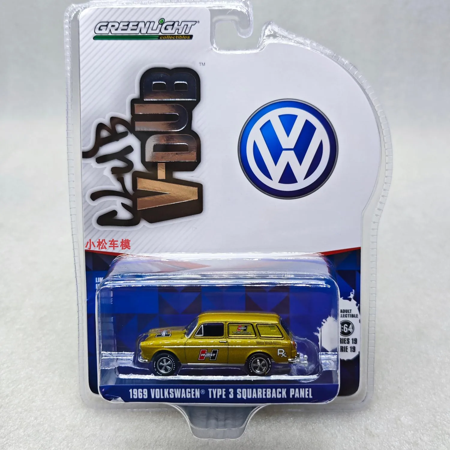 

1:64 1969 Volkswagen Type 3 Squareback Panel High Simulation Alloy Car Model Collectible Toy Gift Souvenir Display Ornament