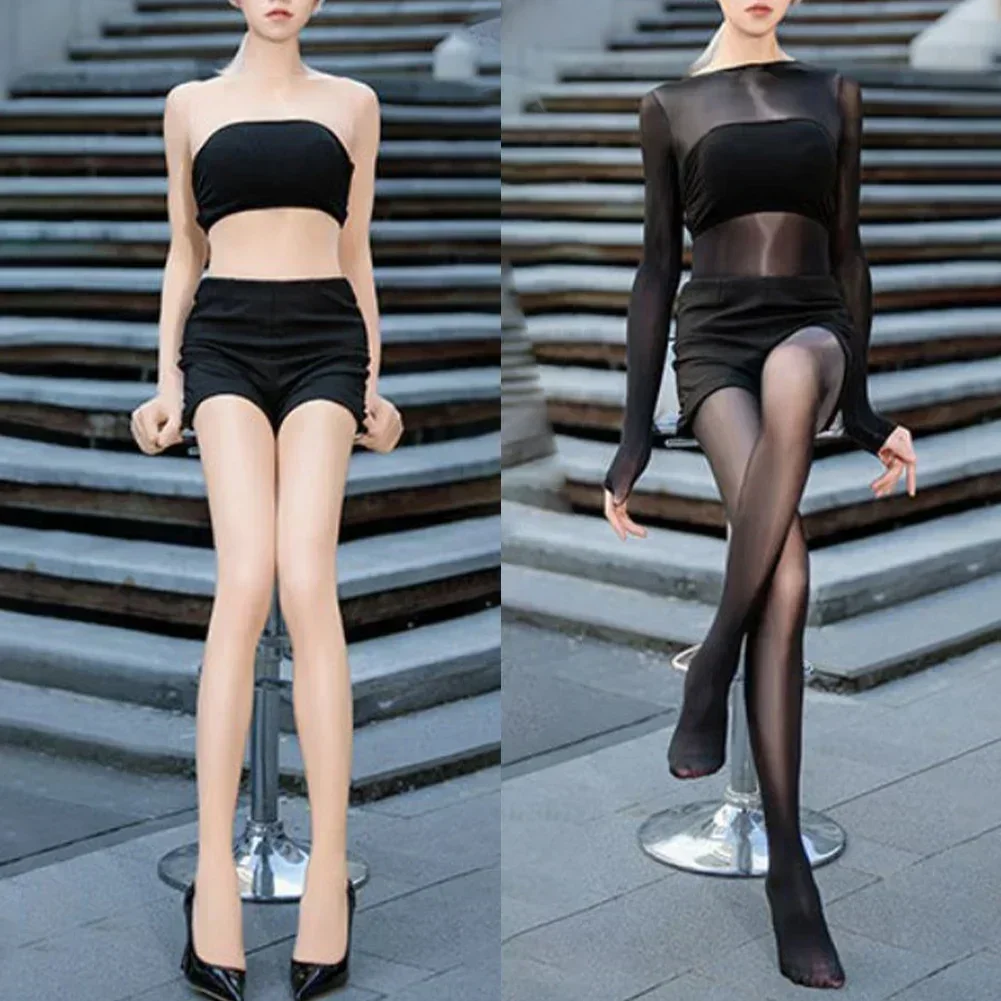 بدلة مثيرة حريرية لامعة مع أصابع للنساء ، جوارب طويلة شفافة من خلال