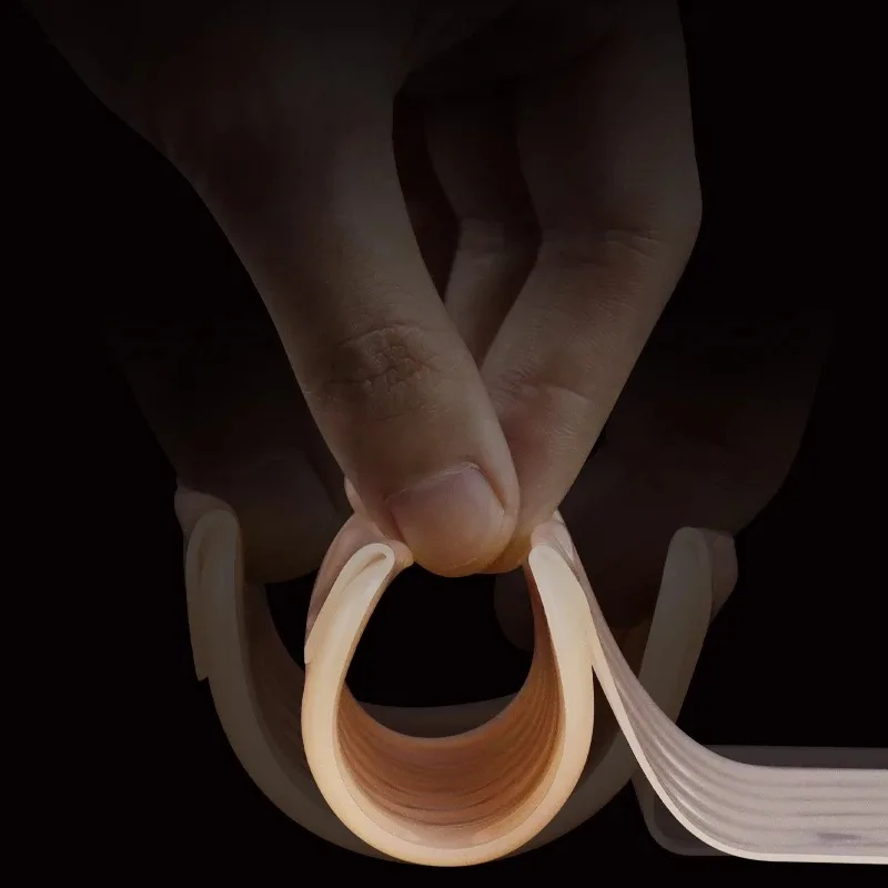 أداة تدليك السيليكون للتأخير المحسن للتدريب على الذكور البالغين تحتوي على عارضة مصممة بشكل مريح لتدليك العضلات والصحة والجمال