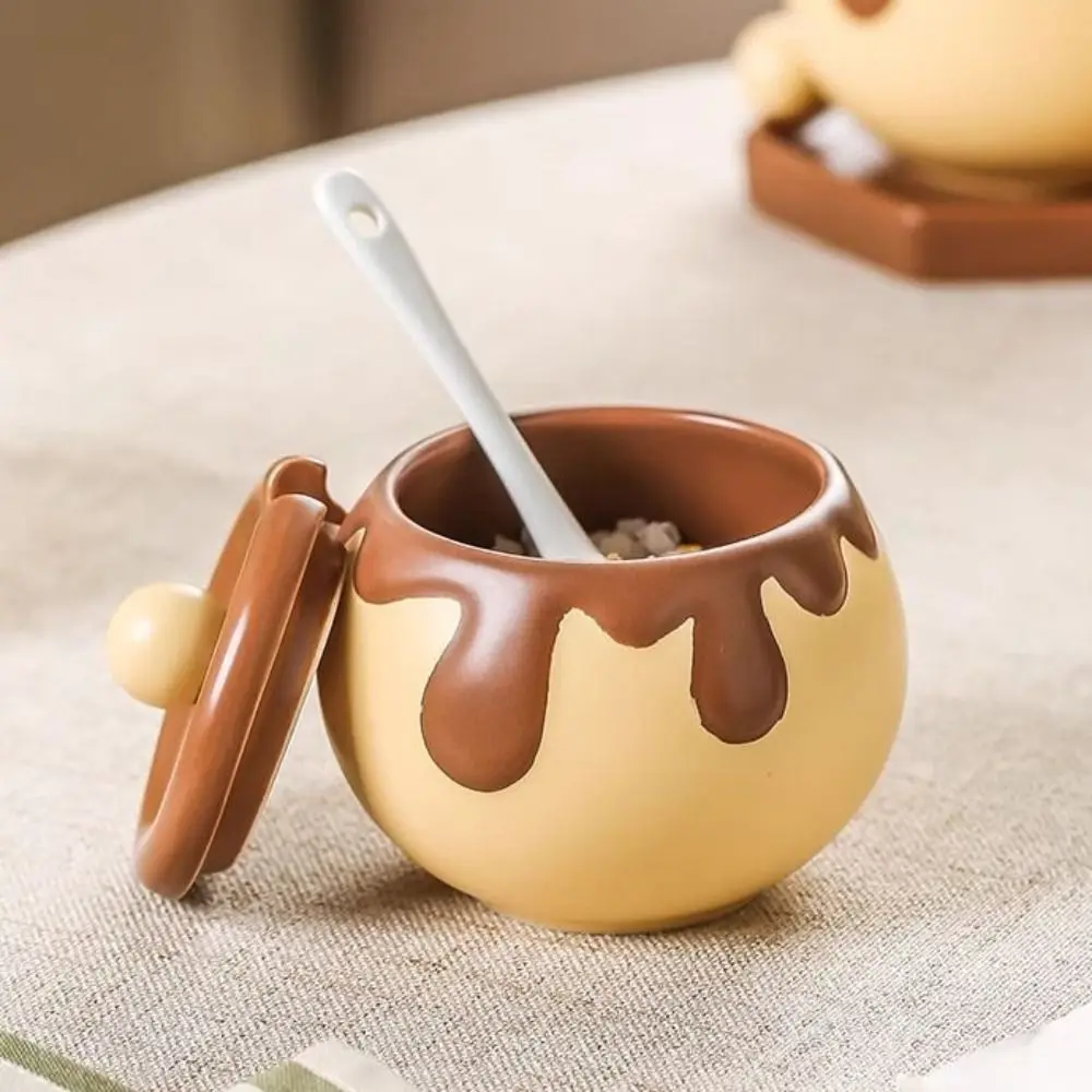 

Condiment Storage Box Cartoon Honey Jar Design Ceramic Seasoning Jar Dust-proof with Spoon Spice Jars Mini Condiment Pot Kitchen