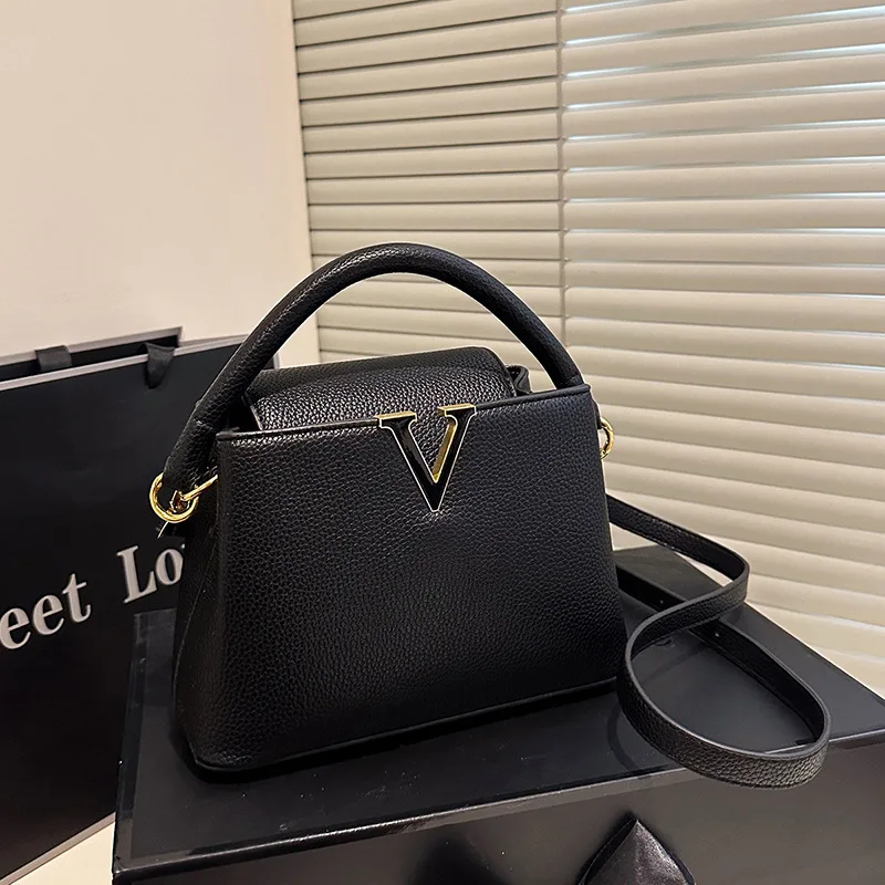 

25 Popular Women's Light Luxury Bucket Bag - New Fashionable Atmospheric, Large-Capacity Commuting, Portable Shoulder/Messenger