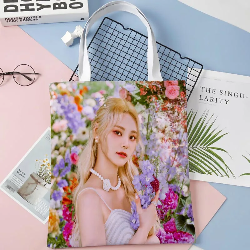 Borse shopper a tracolla in tessuto di cotone Kpop LOONA personalizzate per le donne Borse per la spesa riutilizzabili pieghevoli ecologiche 1014