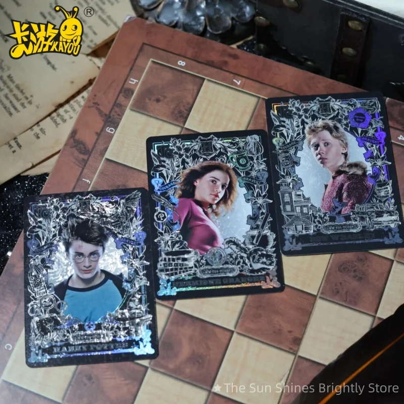 لعبة بطاقات KAYOU Harry Potter Wizard - الإصدار المميز المجلد الأول، حزمة بطاقات أصلية قابلة للجمع لمحبي الألعاب وجميعها