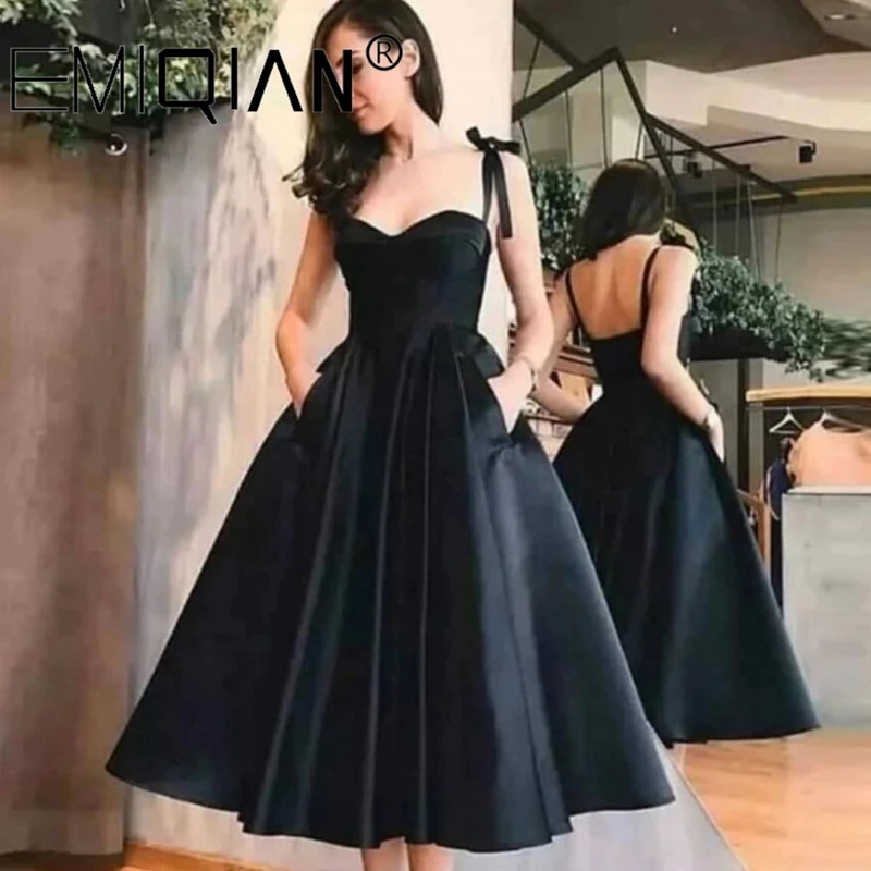 

Classical Black Cocktail Dresses Sweetheart Neck Formal Party Backless Short Prom Dress Satin robe Evening Dresses