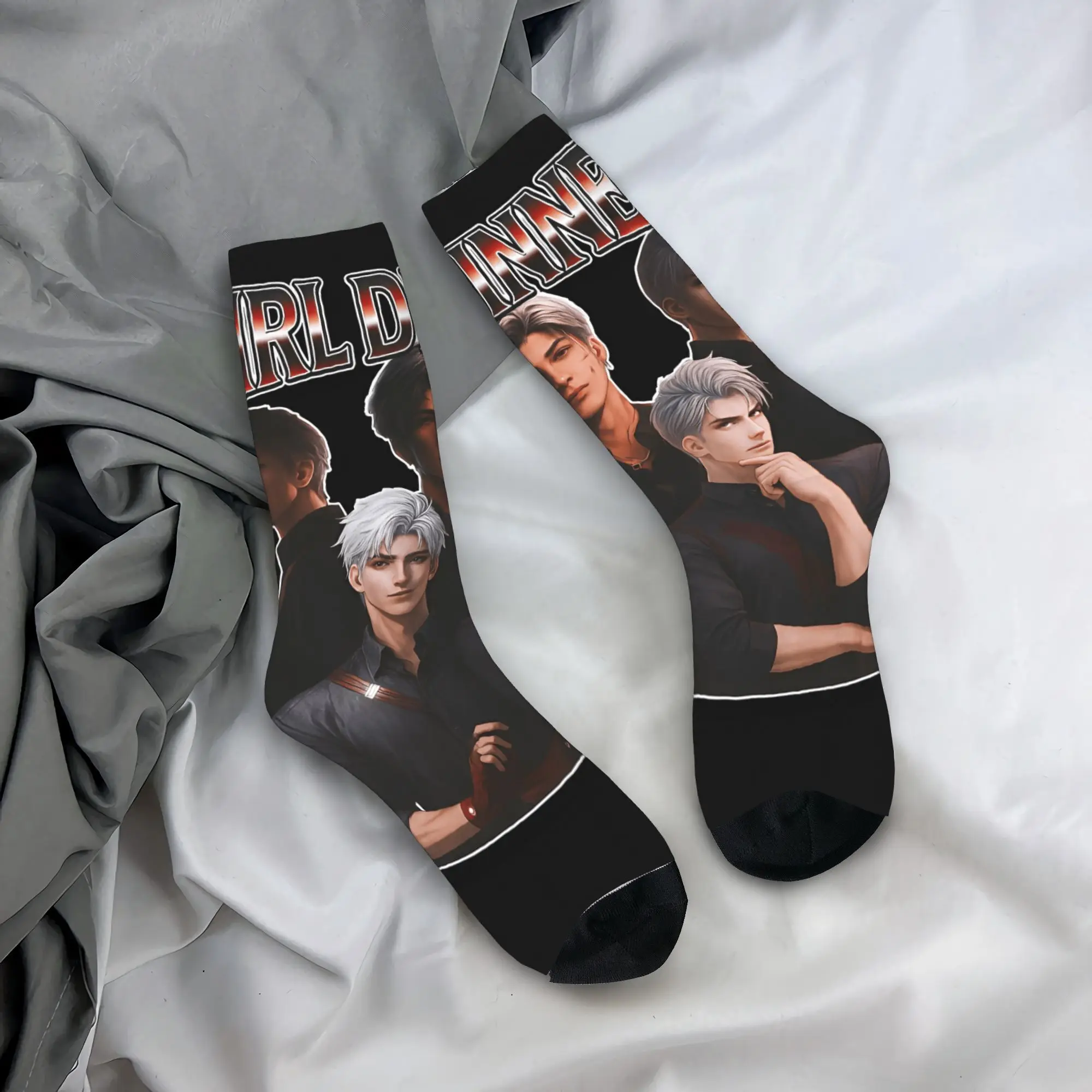 جوارب Love and Deepspace جوارب مضادة للانزلاق للنساء والرجال جوارب متوسطة ناعمة لركوب الدراجات جوارب شتوية بنمط مضحك