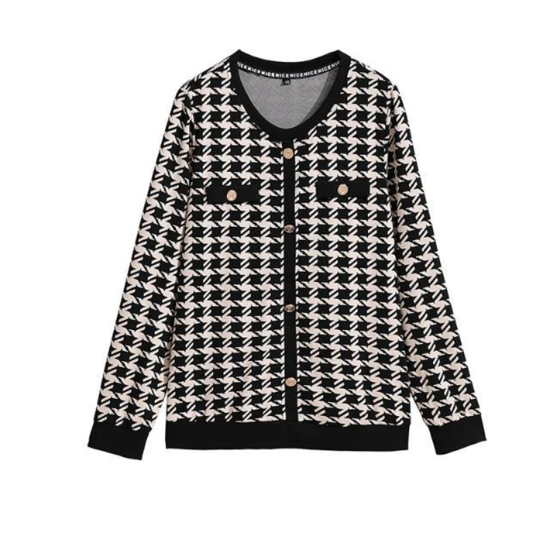 Spring Autumn New Round Neck Long Sleeve Fashion T-Shirts Women High Street Printing Pullovers Vintage Elegant Button Chic Tops