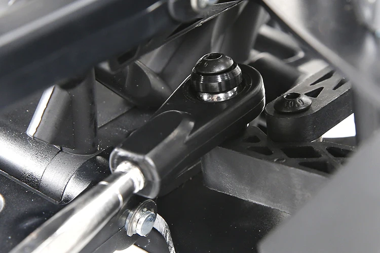 ステアリングタイロッドアセンブリは1/5 ROVAN ROFUN BAJAに適合します。