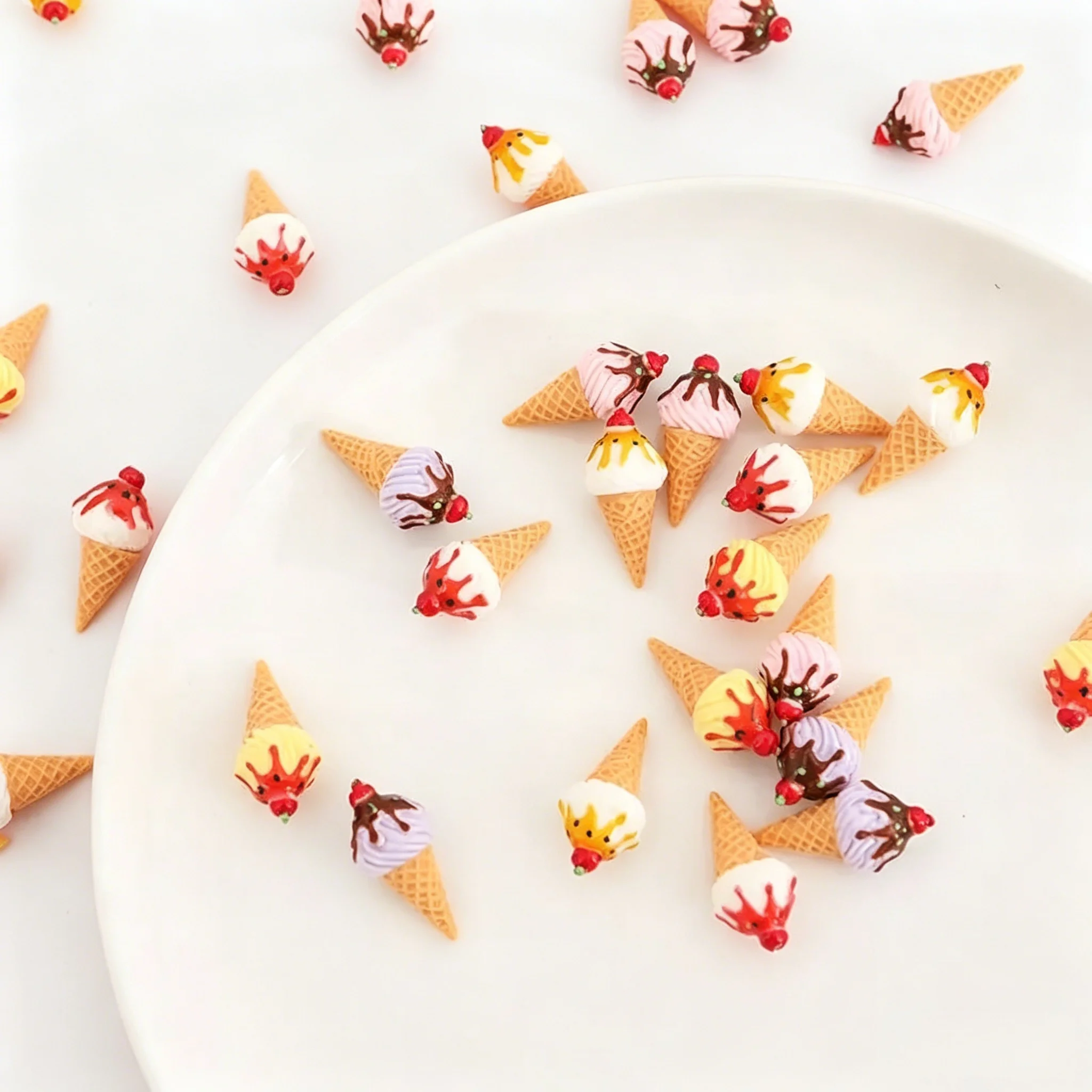 10 Stück Niedliche Puppenhaus-Miniatur-Eiscreme-Waffel-Modelle Küchen-Lebensmittelzubehör für Puppenhaus-Dekoration Kinder-Rollenspiel-Spielzeug – Detail 5