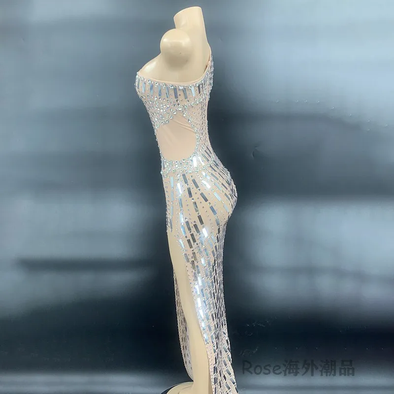 ชุดราตรีหรูหราสำหรับผู้หญิง ไหล่เฉียง ผ่าข้างสูง แต่งกระจก เหมาะสำหรับงานวันเกิด งานพรอม งานเฉลิมฉลอง ชุดสำหรับพิธีกร นักร้อง ชุดแสดงบนเวที yj284