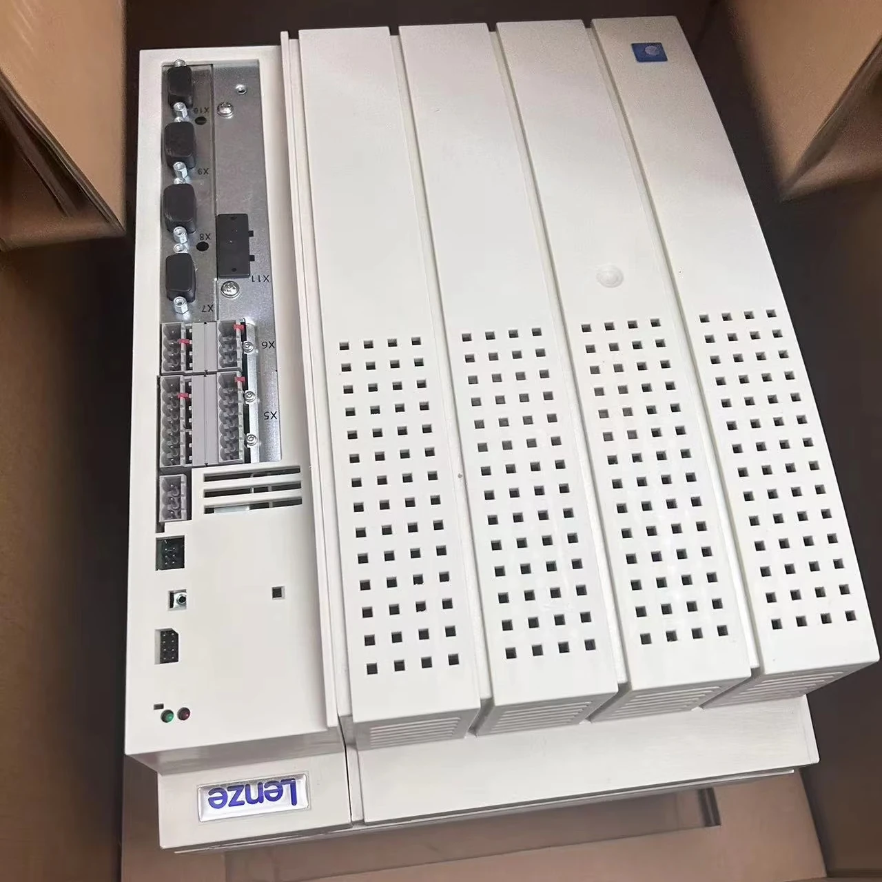 Lenze Drive EVS9328-EK Servo Drive Controller Model Frequency Converter