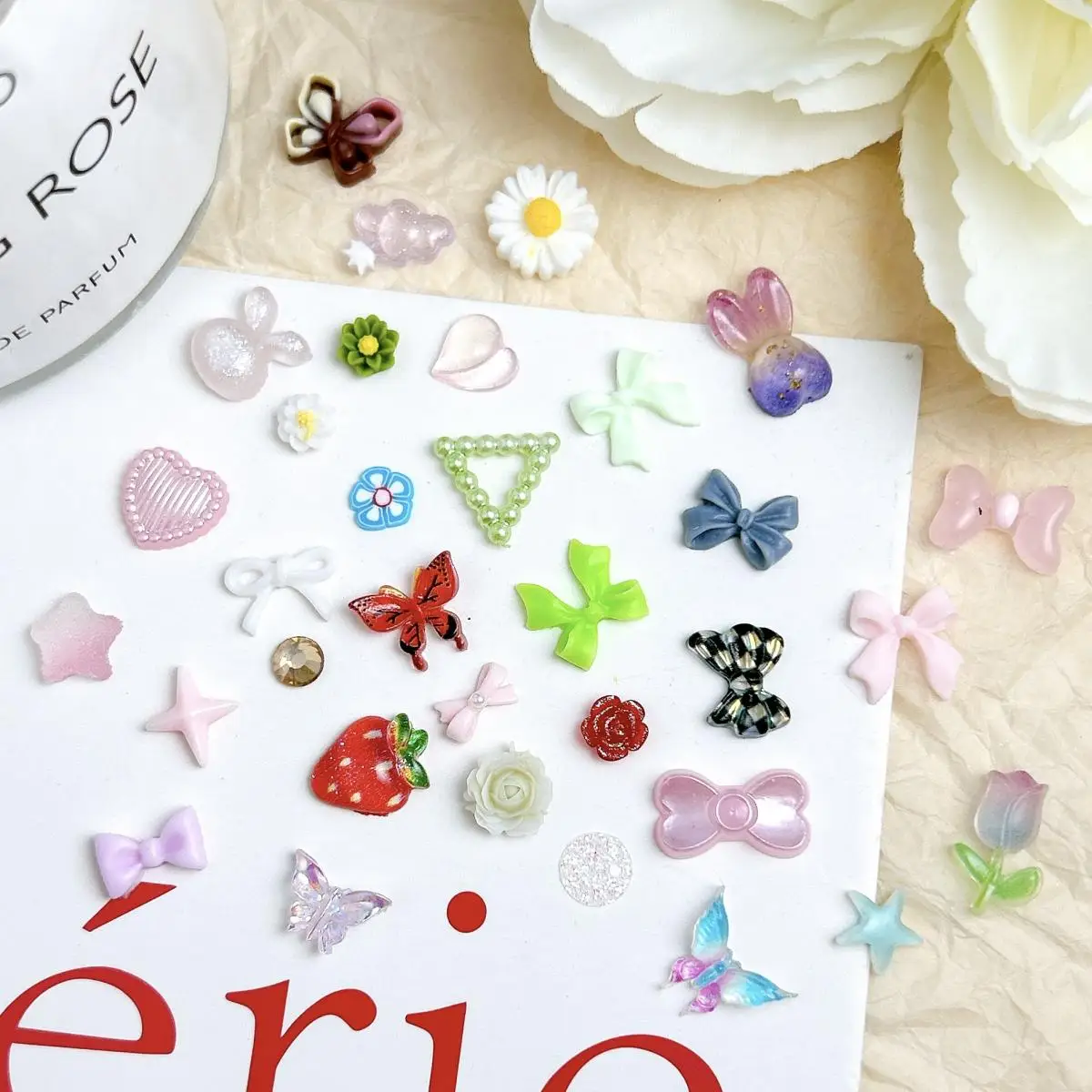 3D Random Mixed Sweet Small Fresh Butterfly Flower Bow Nail Art Decorations Creative Cloud Bear Resin Nail Charms for DIY Nails