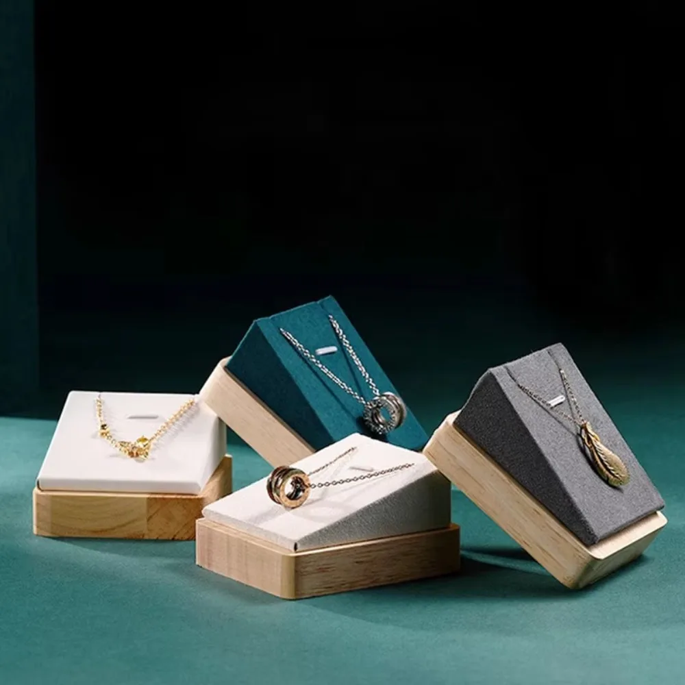 جديد قلادة خشبية عرض موقف بو المخملية المنحدر صواني صندوق الزفاف المنظم النساء
