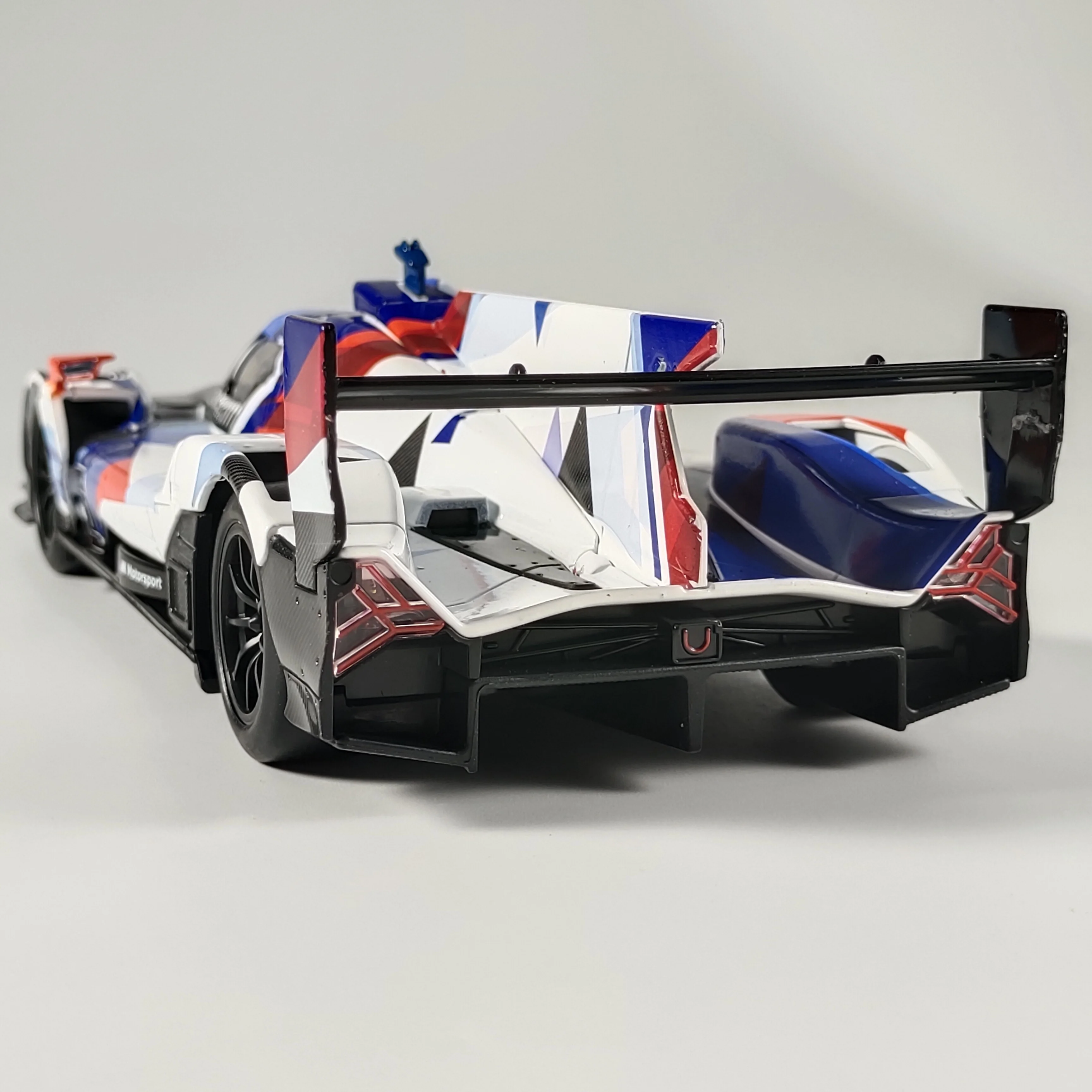 1-24-bmw-m-hybrid-v8-супер-спортивный-автомобиль-из-сплава-литая-под-давлением-модель-детская-игрушка-детский-подарок-подарок-на-день-рождения-для-мальчиков-настольные-украшения