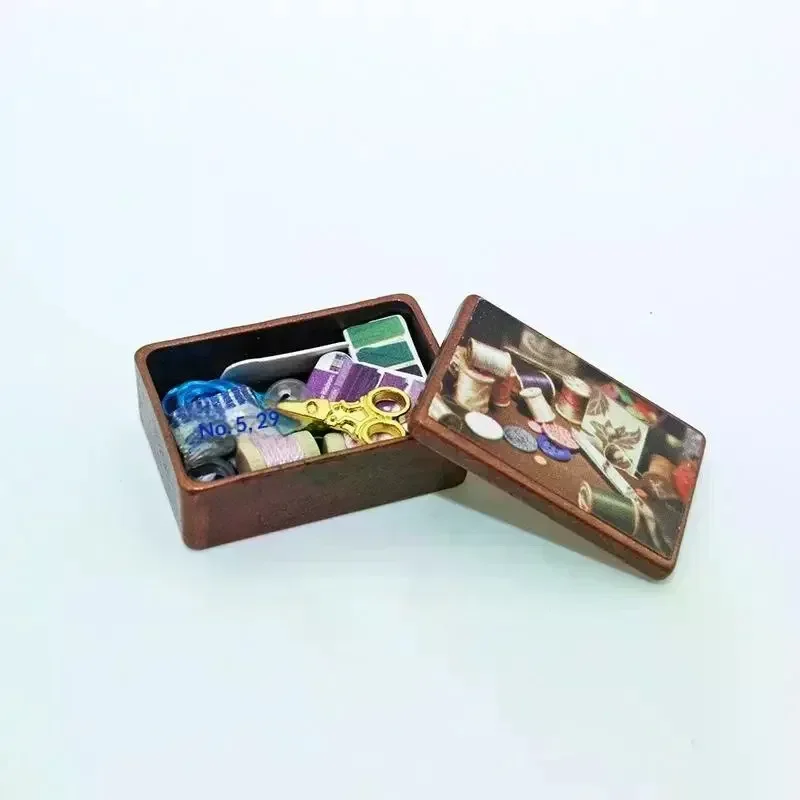 1Set Dollhouse Mini Needle and Thread Box Model, Simulation Sewing Miniature Ornaments for Scene Decor Accessories