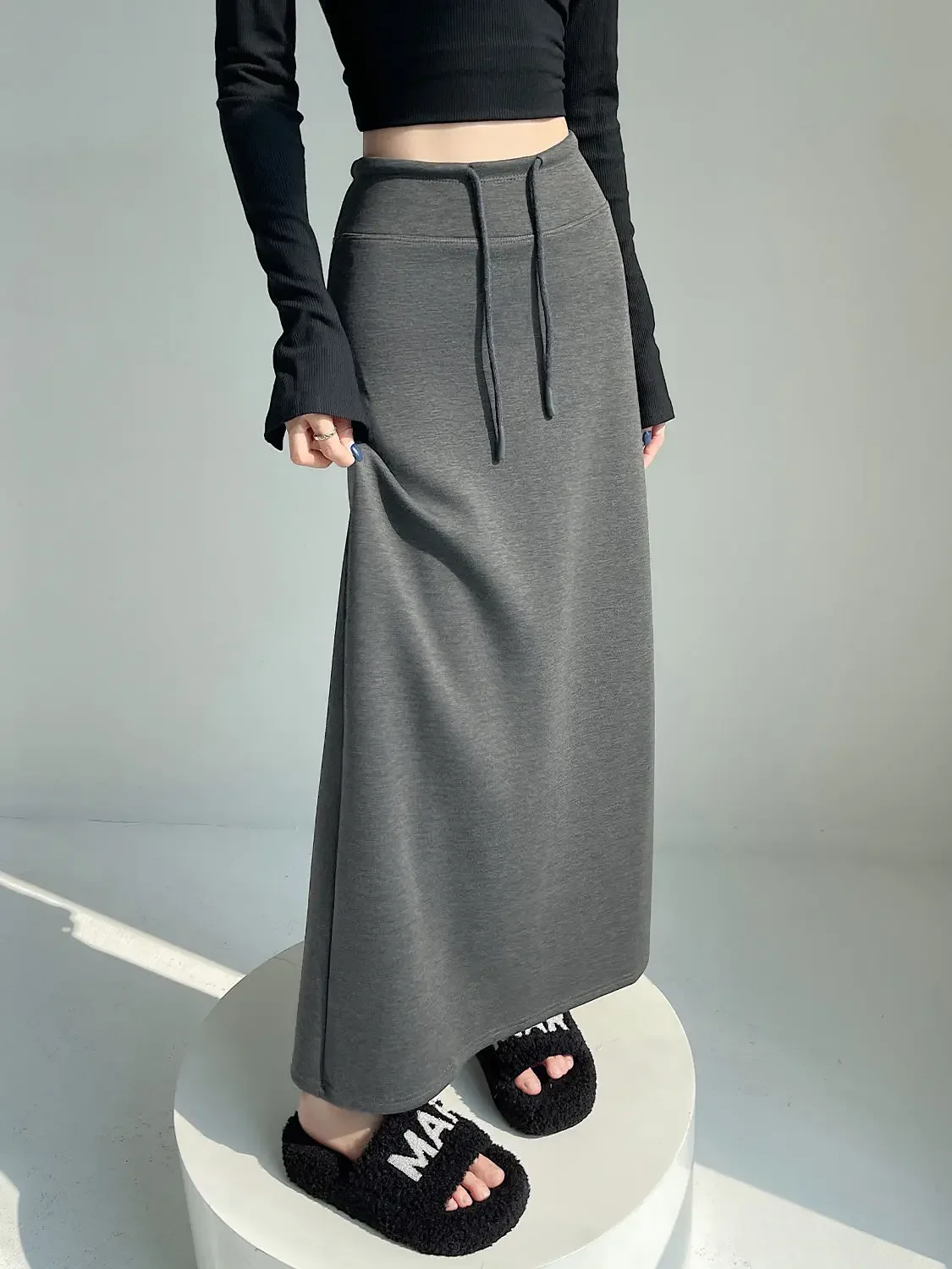 

Split Straight Tube Skirt For Women In Autumn 2026 New High Waisted A-line Loose Sports Skirt Casual Skirt