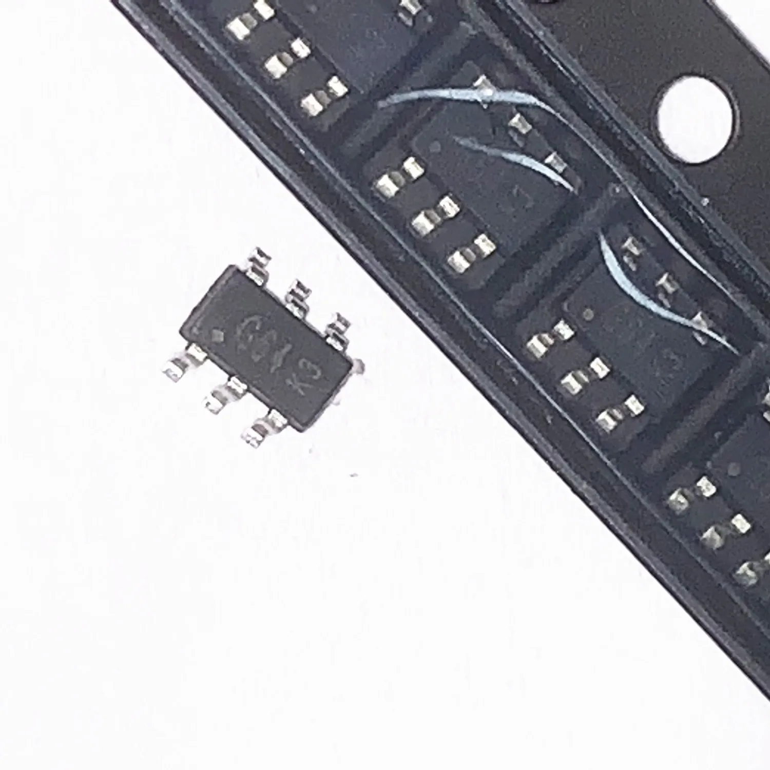 10PCS  NEW  DMP3050LVT-7   DMP3050   DMP3050LVT  G64   SOT23-6  TSOP6    P-CHANNEL ENHANCEMENT MODE MOSFET