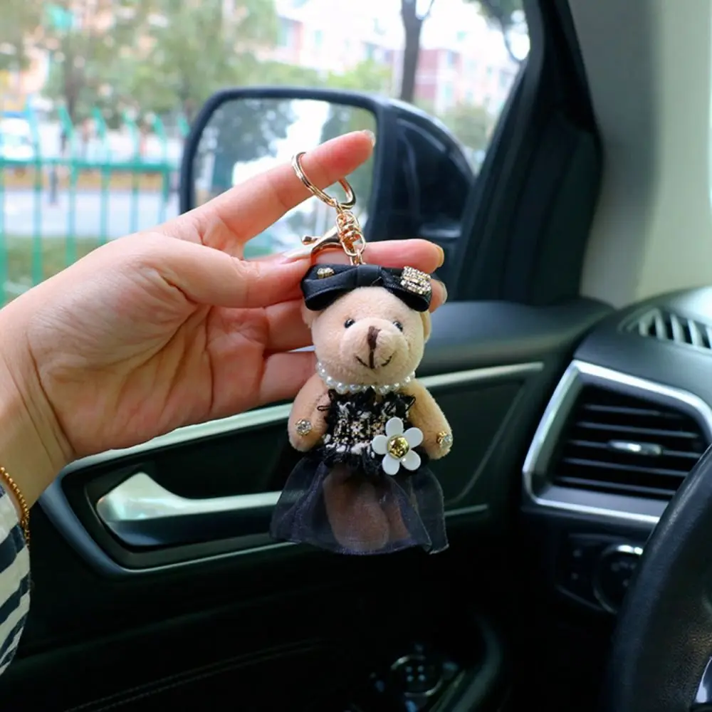 Adorável pequeno urso chaveiro dos desenhos animados saia de renda boneca de pelúcia pingente de cristal grânulo corda pérola corrente carro chaveiro saco decoração