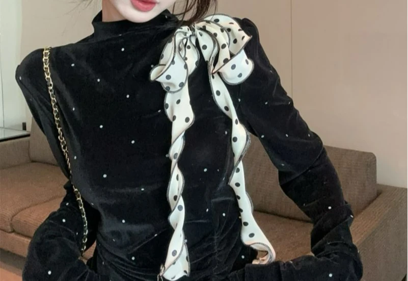 

Fashionable Design Vintage Polka Dot Velvet Ruched Tie Slim Fit Slimming T-Shirt Top for Women Autumn High-end Feel