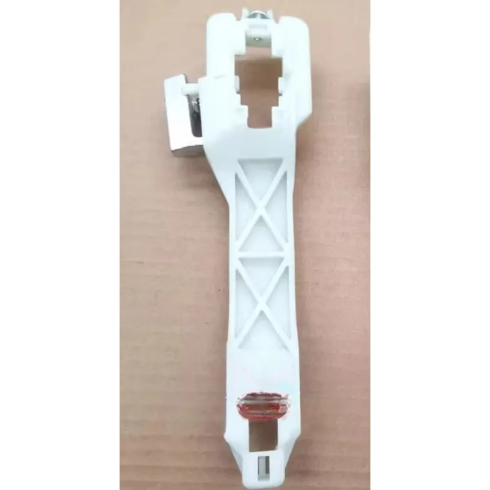 50011742  Auto Door Handle Base External Handle Support Base Front Rear Left Right for Roewe 350 MG5