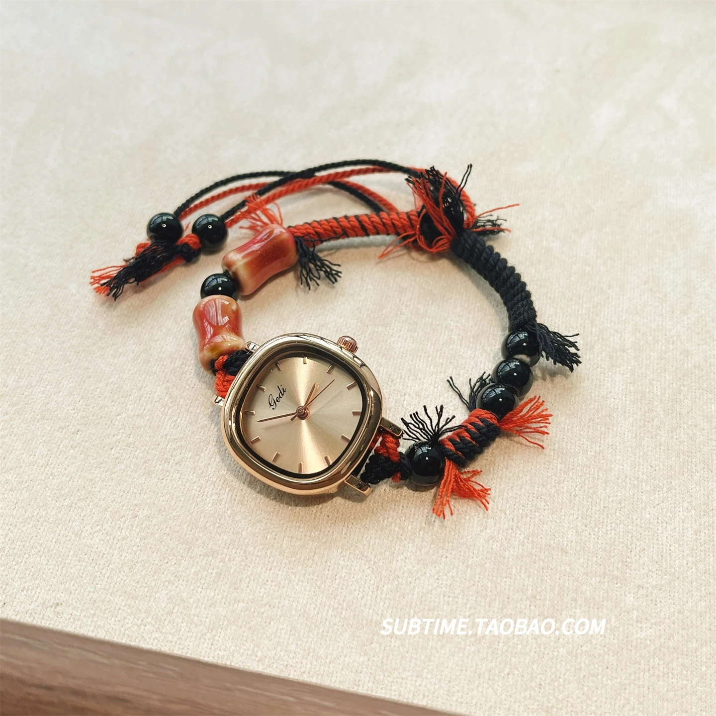 Creative Design Watch for Women: Light Luxury, Sophisticated Elegance, Compact Square Dial, Exquisite Bracelet Strap
