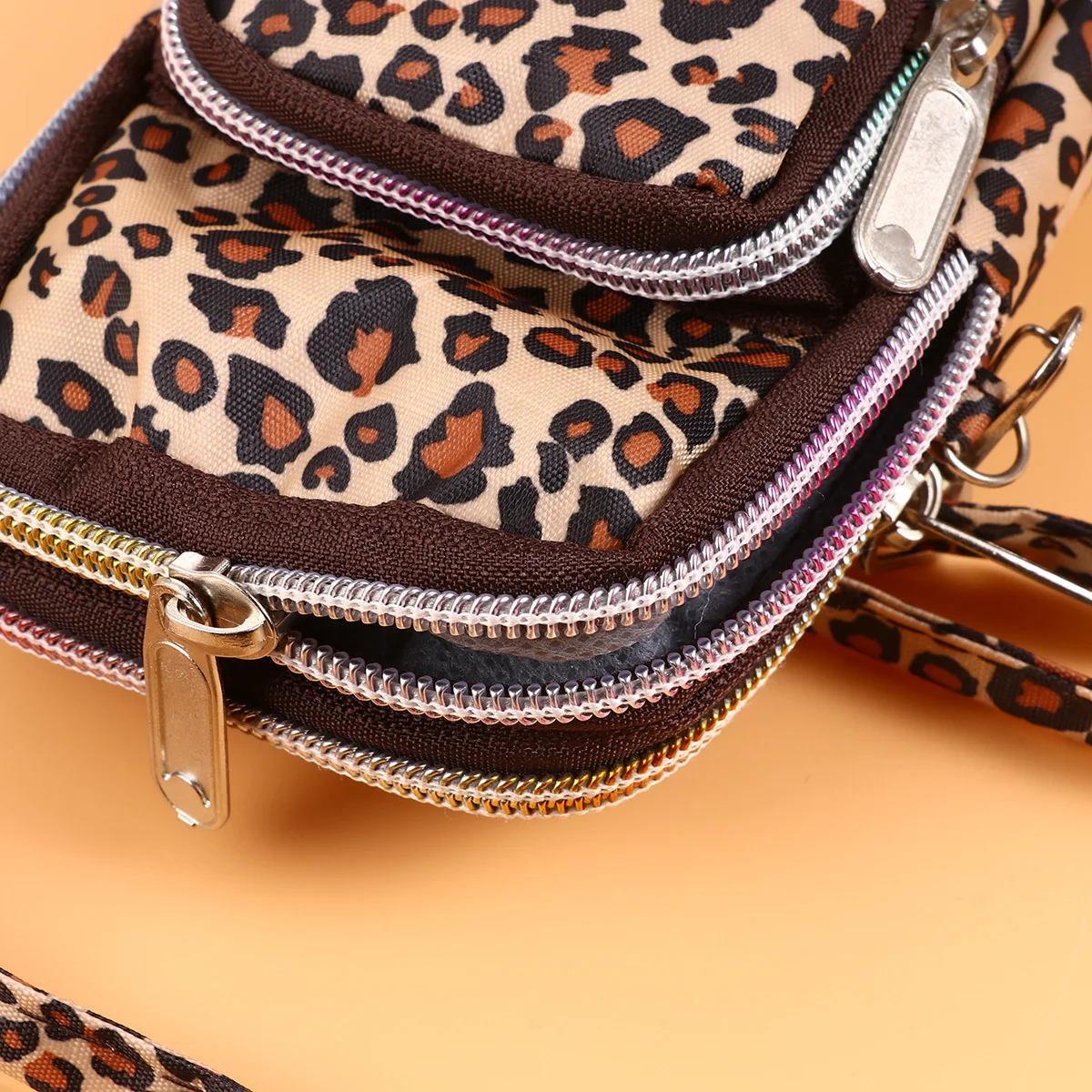 

Trendy Leopard Design Arm Bag Multi-Purpose Crossbody Pouch for Women Compact Lightweight Shoulder Carry Bag Travel Essential