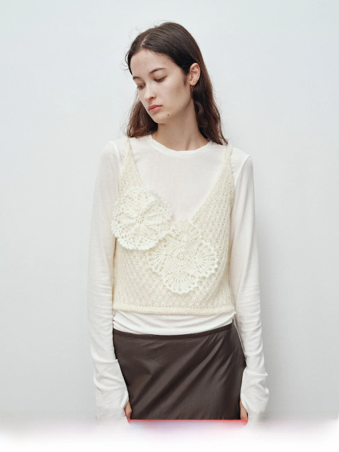 

Handmade Hooked Flower Camere Wool ort Vest Women's Knitted Sweater Hollow out Design Small Vest Autumn Faion 2025