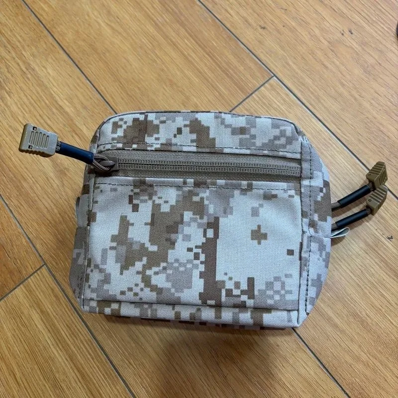 

Outdoor Sports AOR1/AOR2/MXG (663) Square Miscellaneous Bag