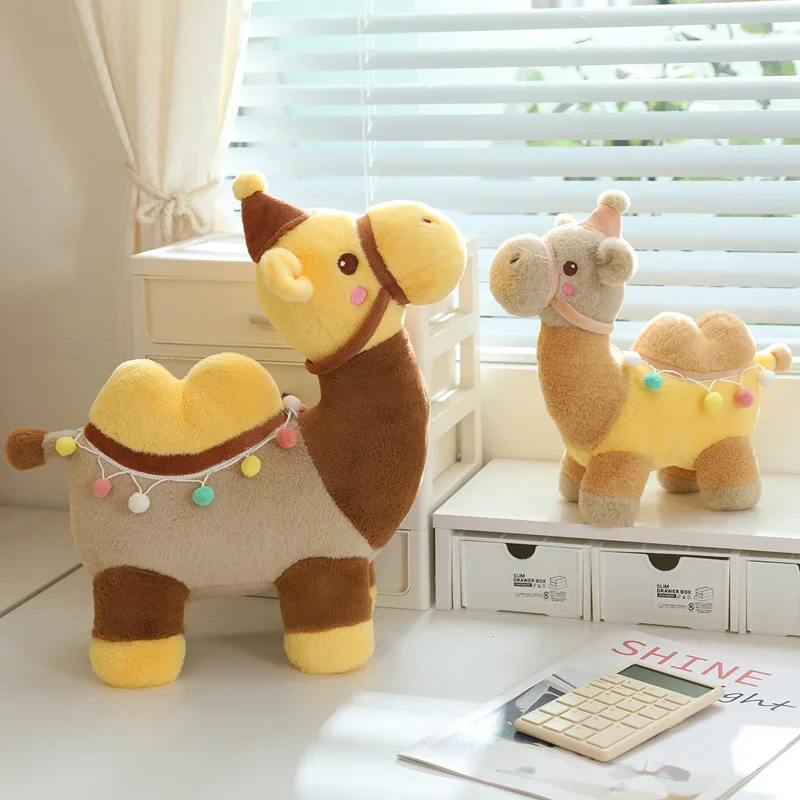 Bonita muñeca de peluche de camello de simulación con sillín, juguete de peluche de camello marrón y blanco, regalo de decoración del hogar para niños y niñas