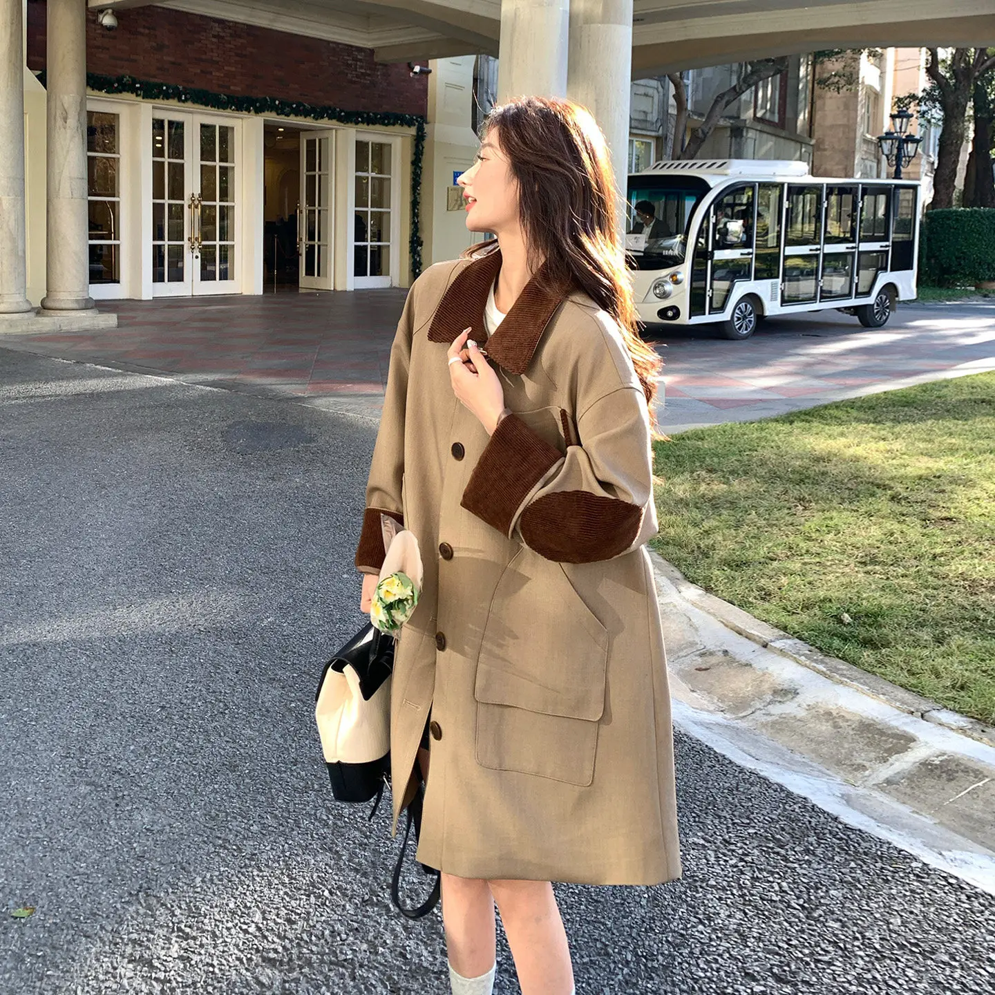 

Женские пальто SuperAen в корейском стиле с воротником-поло, в стиле пэчворк, средней длины, свободного кроя, цвета хаки, новинка весны 2026