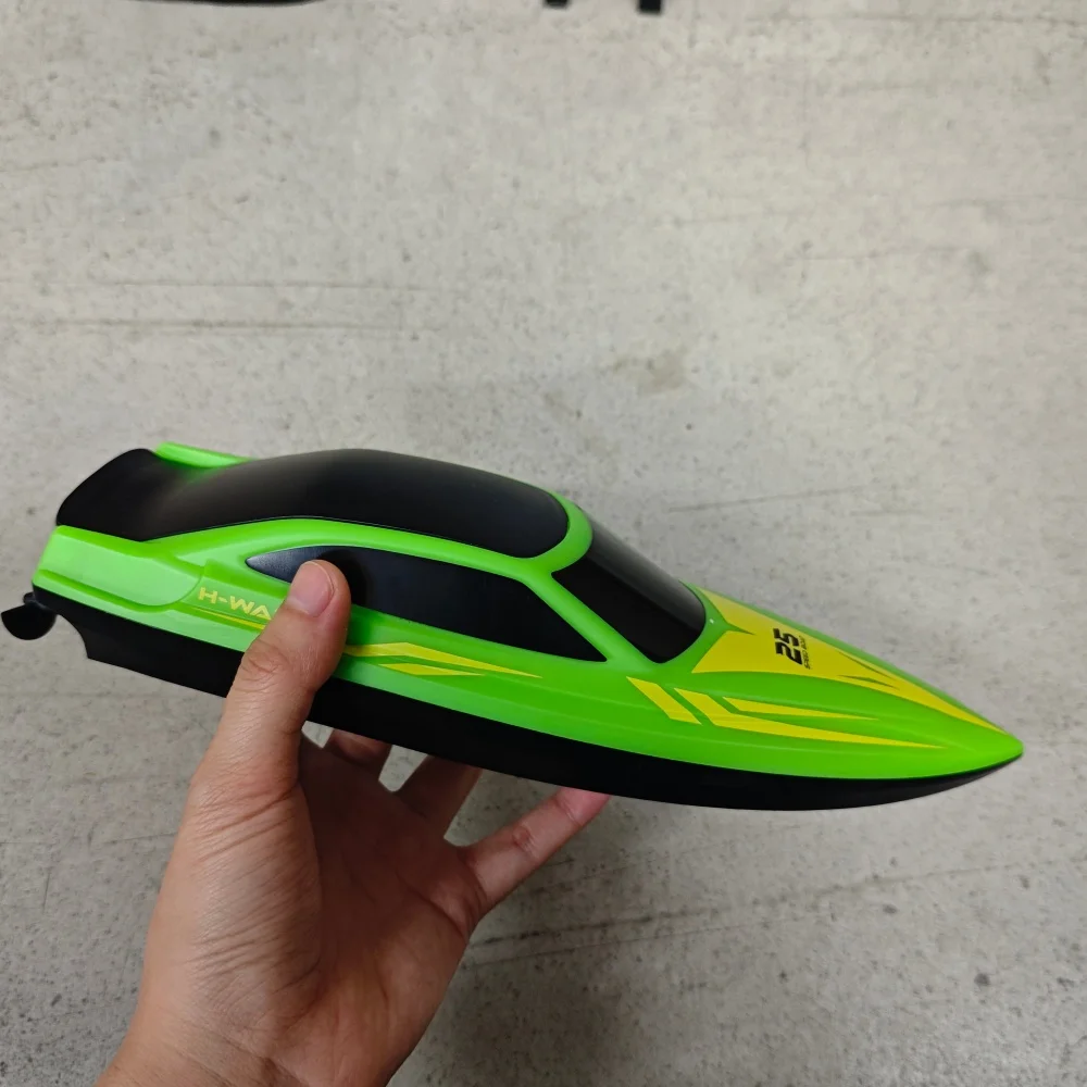 9IMOD HJ825B RC Boat 7 Dynamic Light Modes One-Click Auto Righting Speedboat