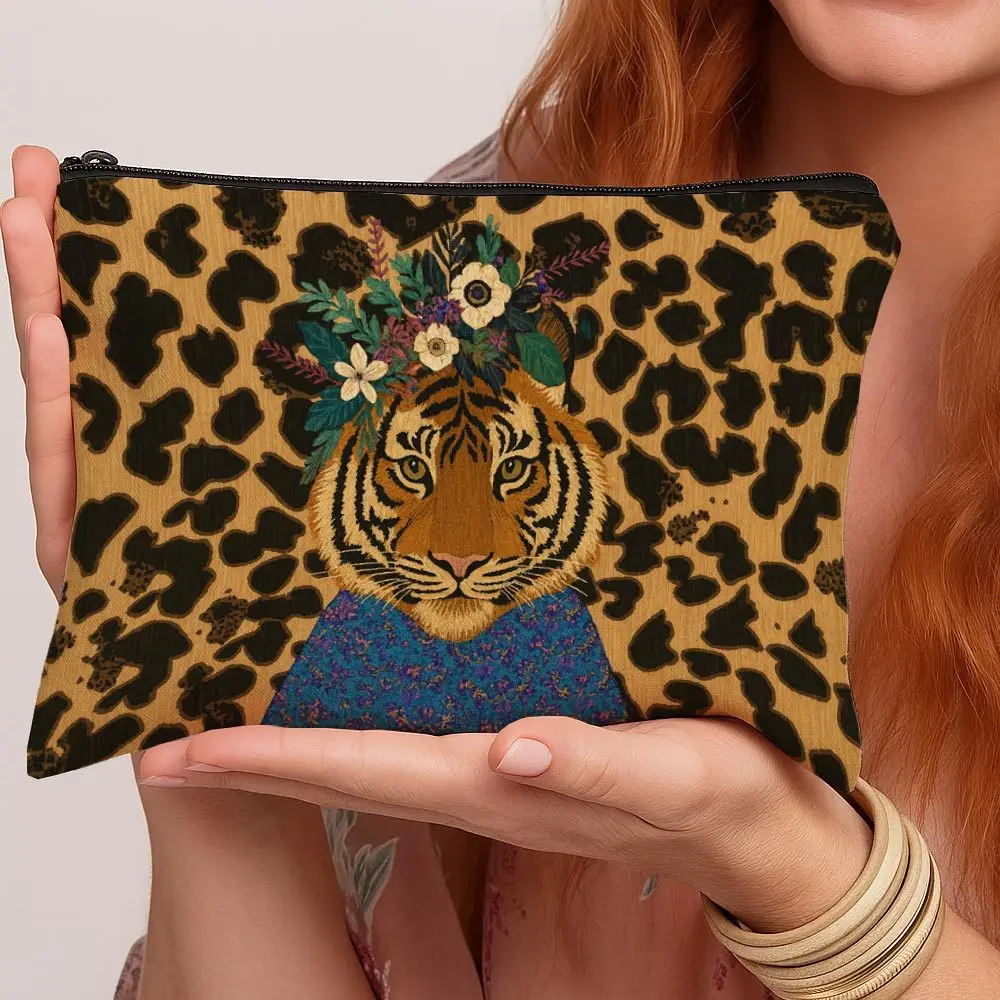 1 Piece Leopard Print Tiger Pattern Makeup Bag - Multifunctional Zipper Pouch for Women, Perfect Travel Zipper Storage Bag, Fun Birthday Gift