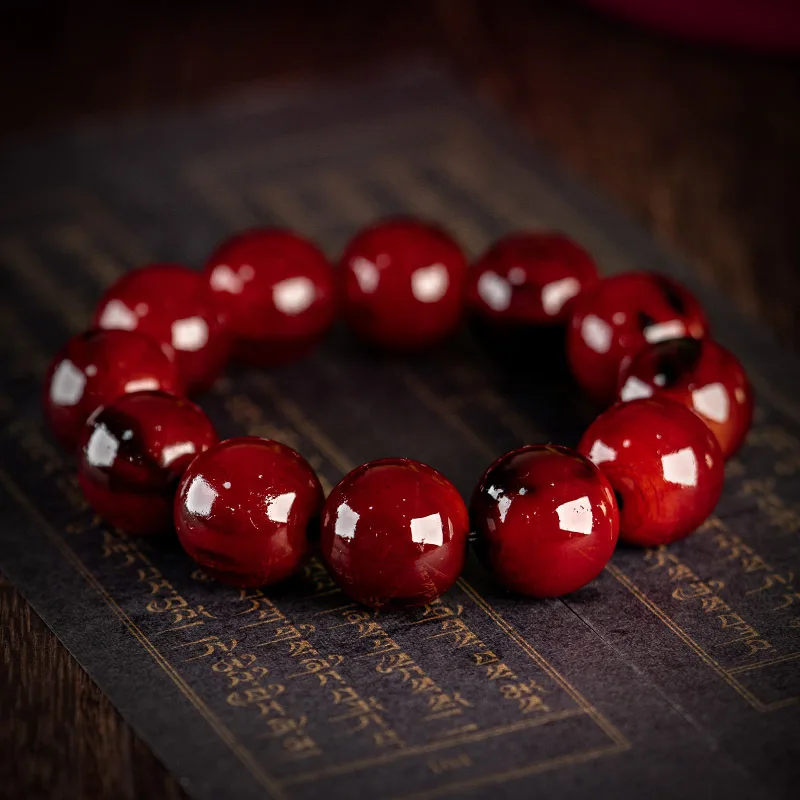 Natural blood gold silk Yak skull bracelet female men's Zodiac anniversary year red crafts old horn Buddha beads br